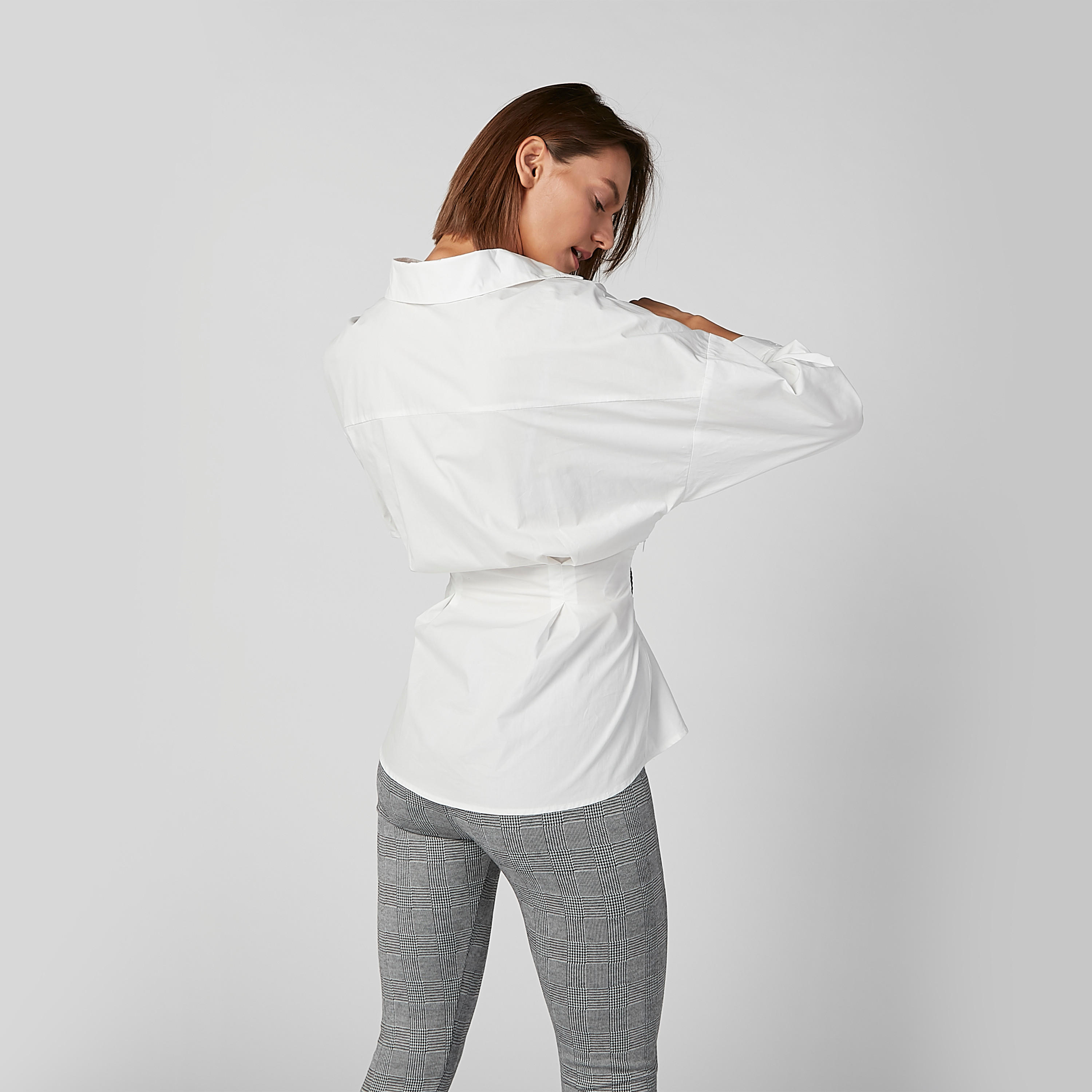 بلوزة سادة بأكمام طويلة وحزام-women-clothing-shirtsandblouses-blouses-image-2
