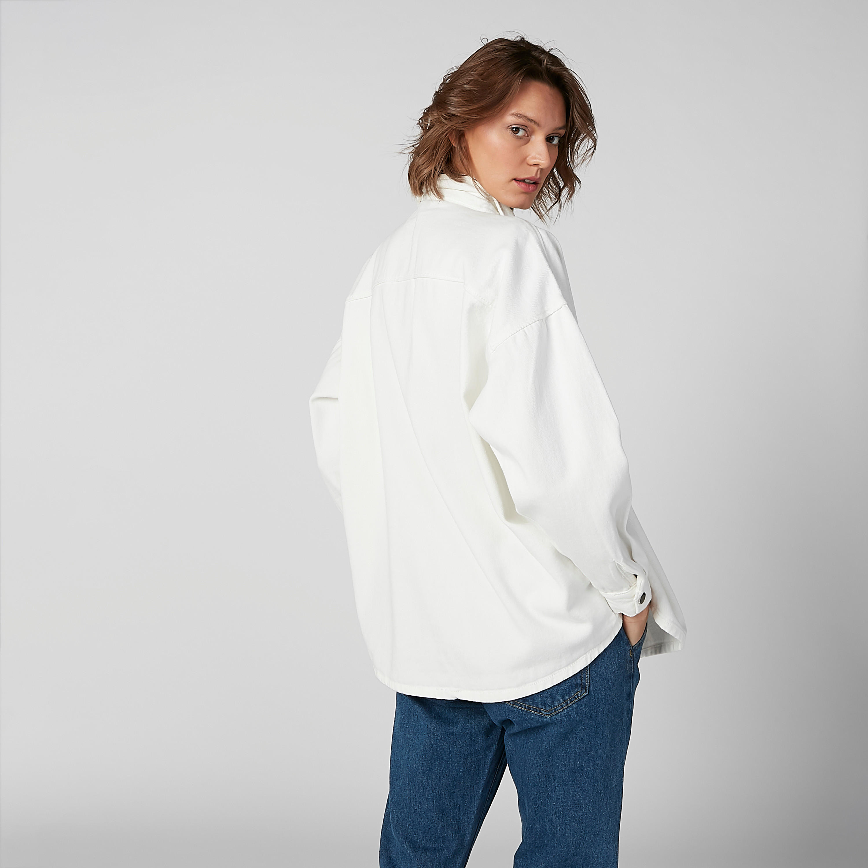 2Xtremz Denim Jacket with Buttoned Pockets and Drop Shoulder Sleeves-women-winterwear-coatsandjackets-jackets-image-5