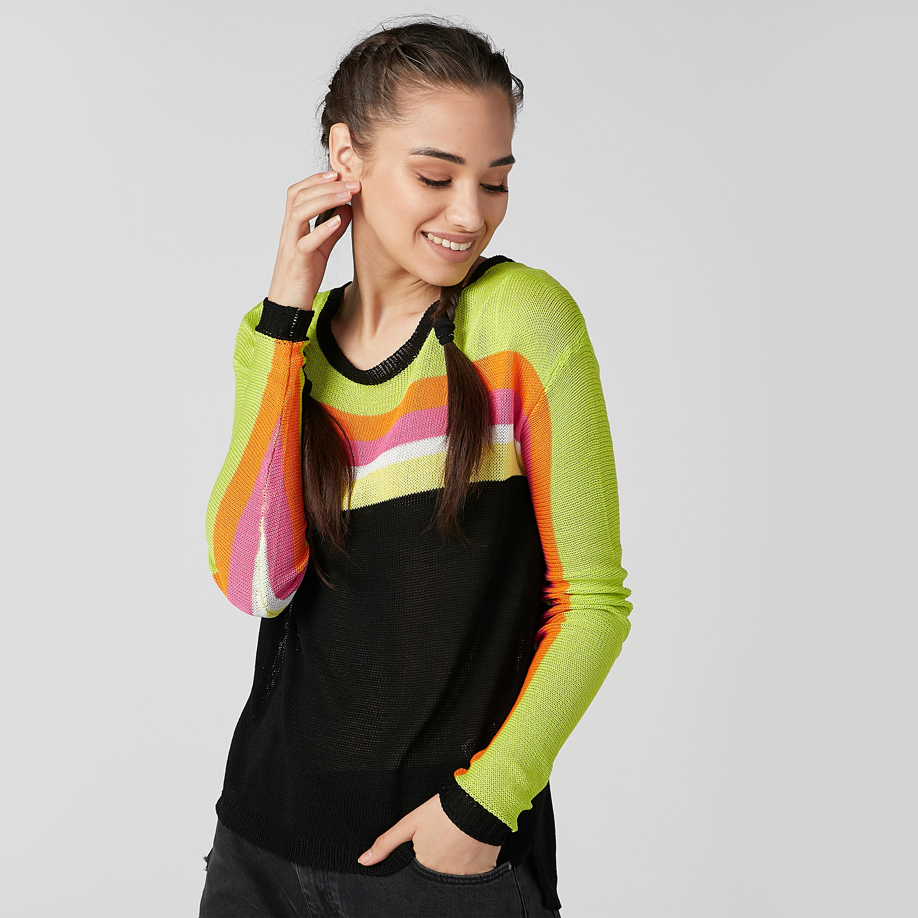 تيشيرت بارز الملمس بياقة مستديرة وأكمام طويلة-women-clothing-tshirts-image-1