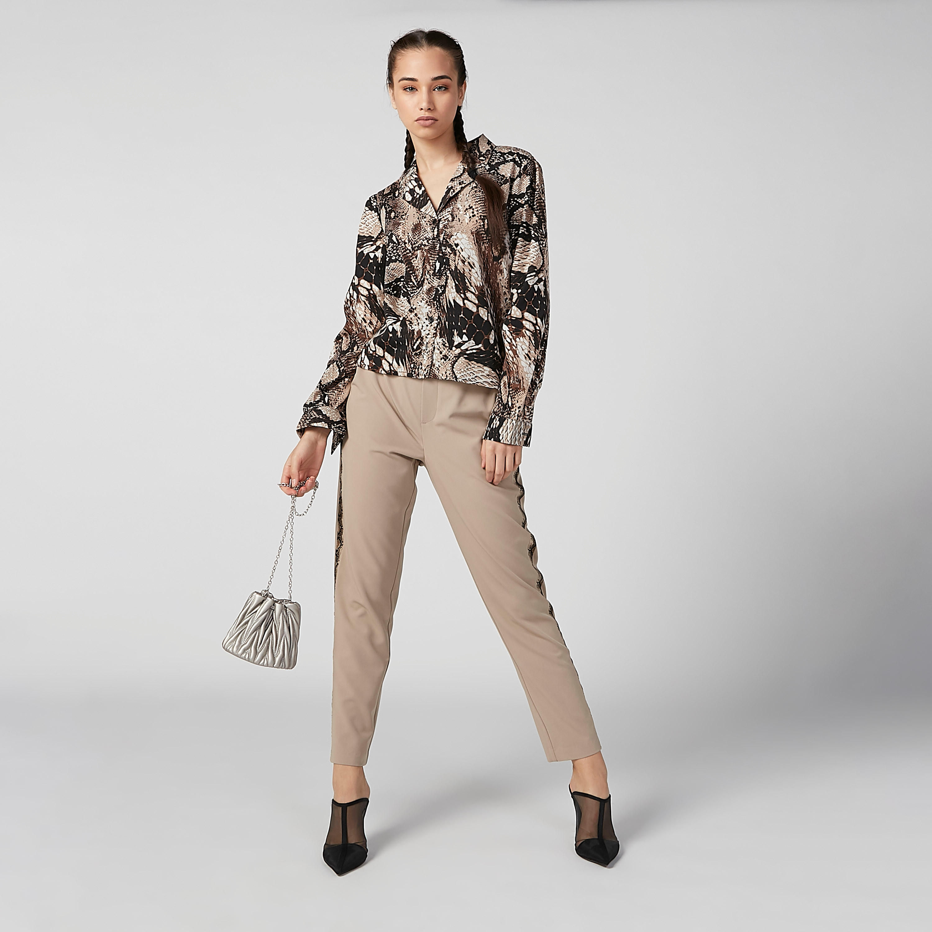 قميص بأكمام طويلة وطبعات حيوانات-women-clothing-shirtsandblouses-shirts-image-2