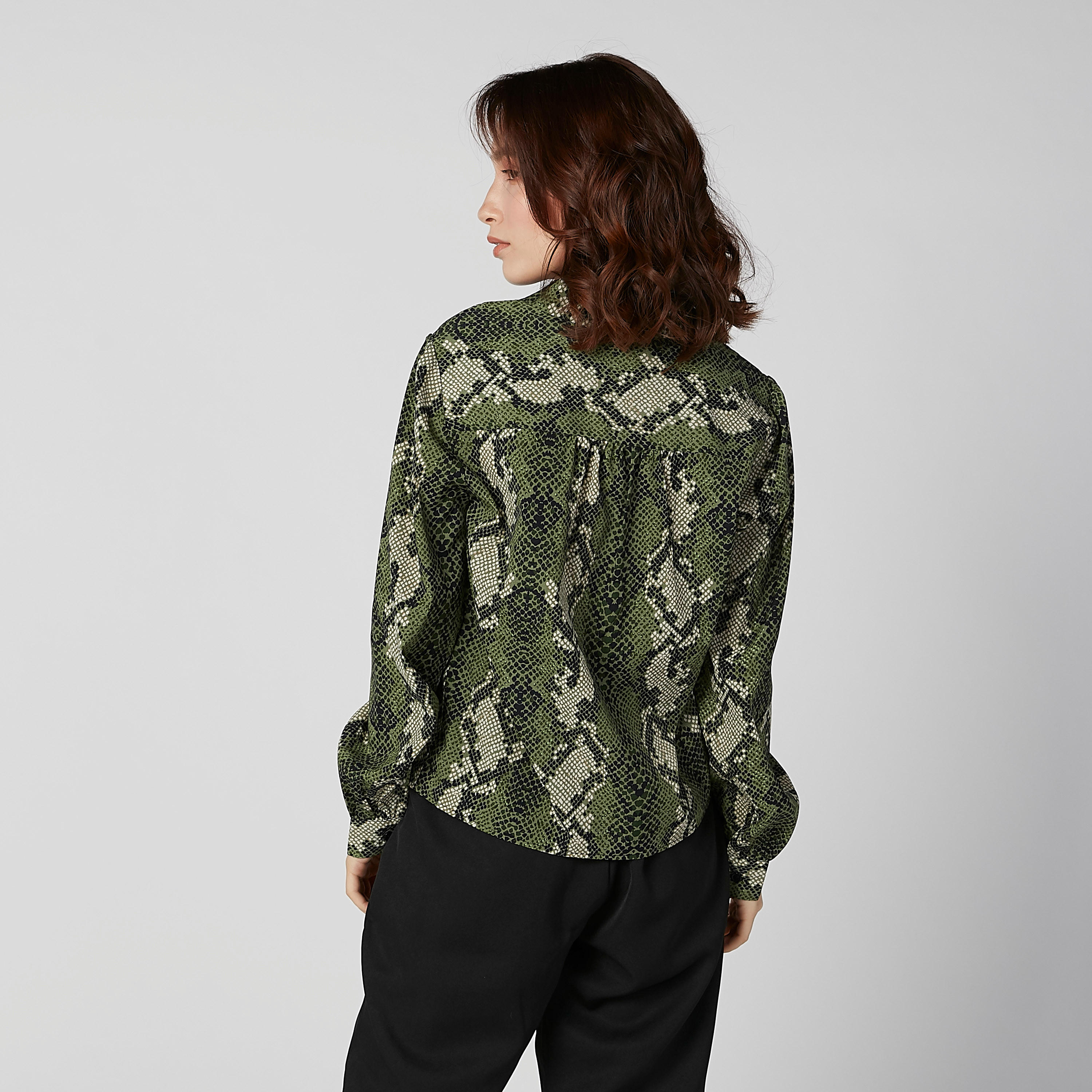 قميص بأكمام طويلة وطبعات حيوانات-women-clothing-shirtsandblouses-shirts-image-2