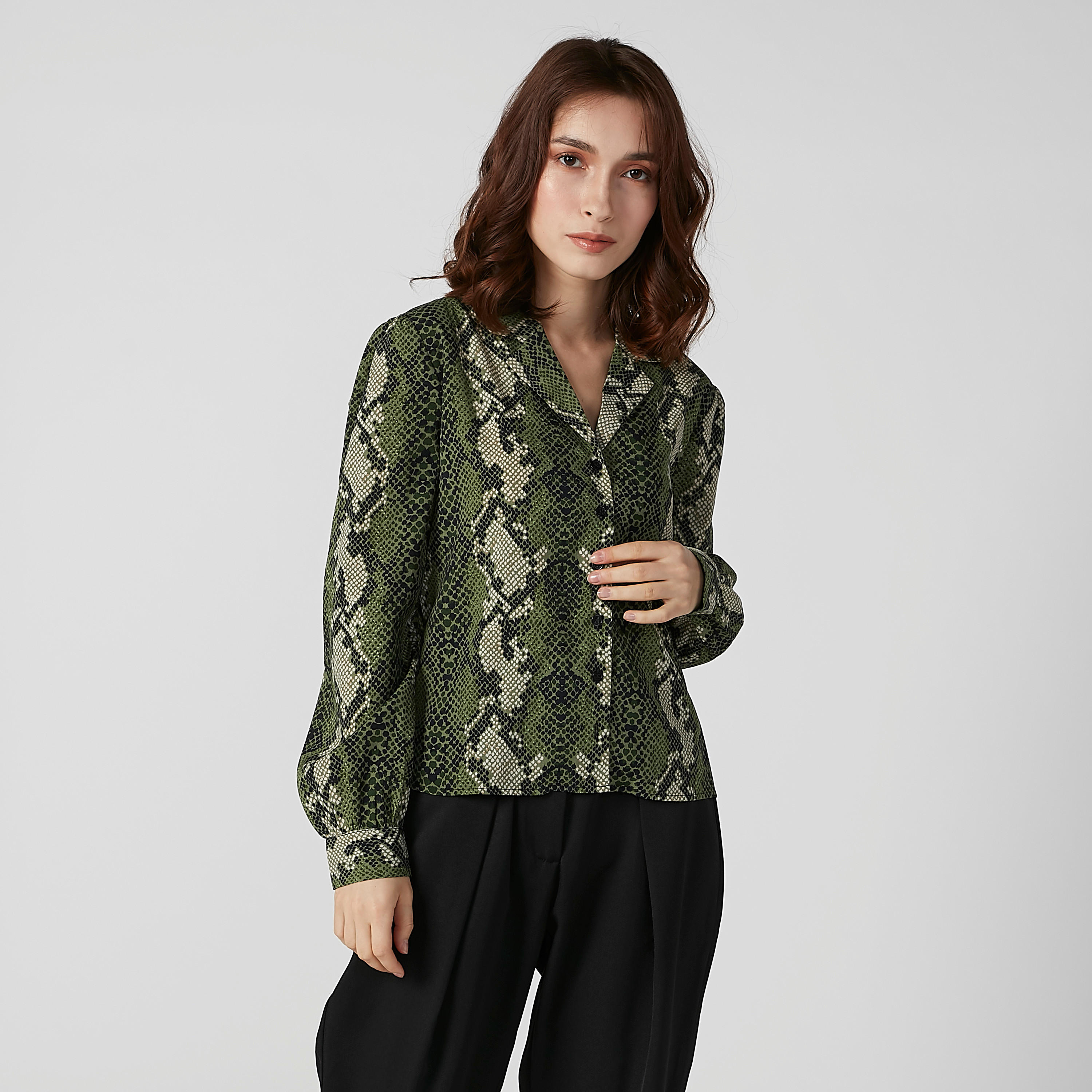 قميص بأكمام طويلة وطبعات حيوانات-women-clothing-shirtsandblouses-shirts-image-3