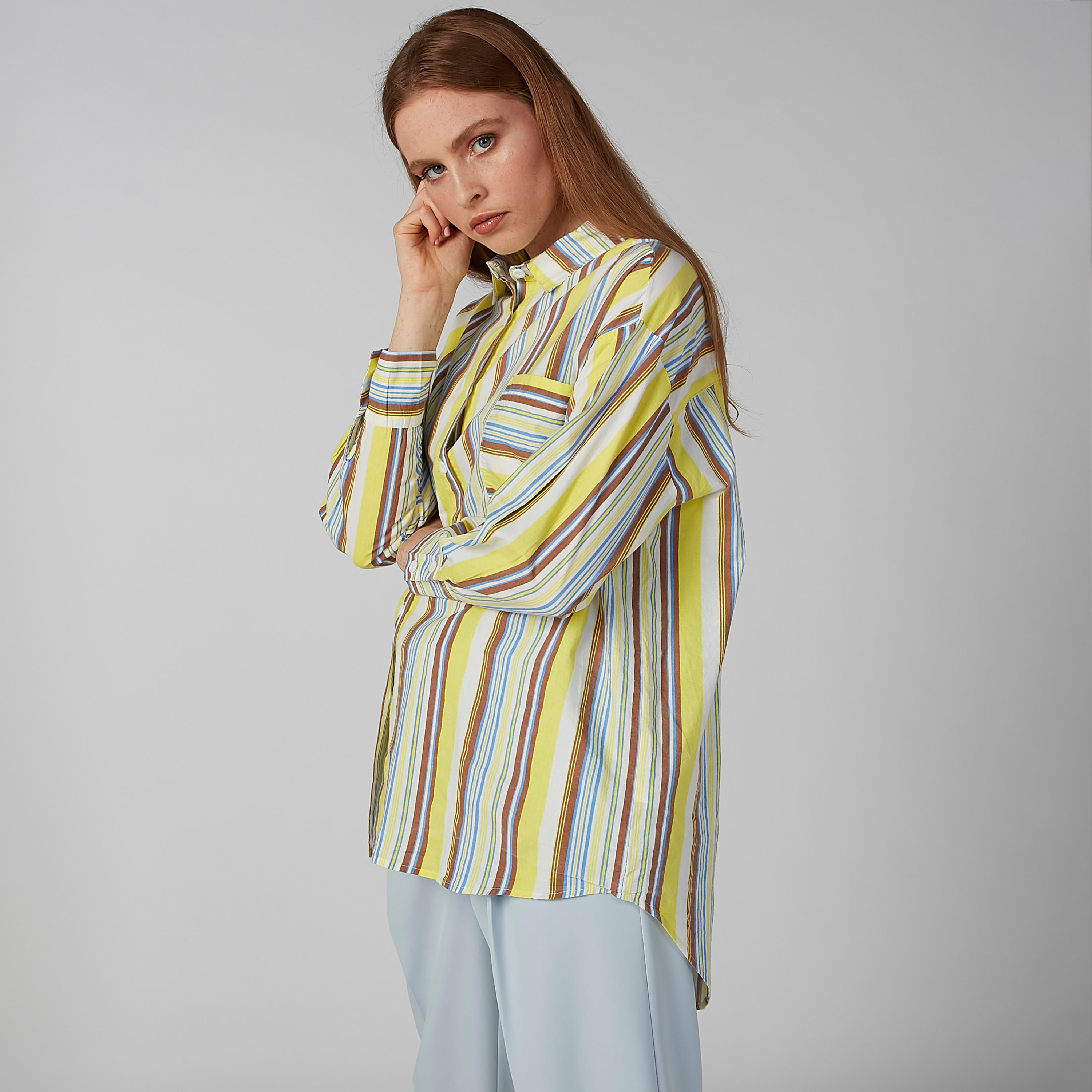 قميص مقلّم بأكمام طويلة وحوّاف غير مستوية-women-clothing-shirtsandblouses-shirts-image-4