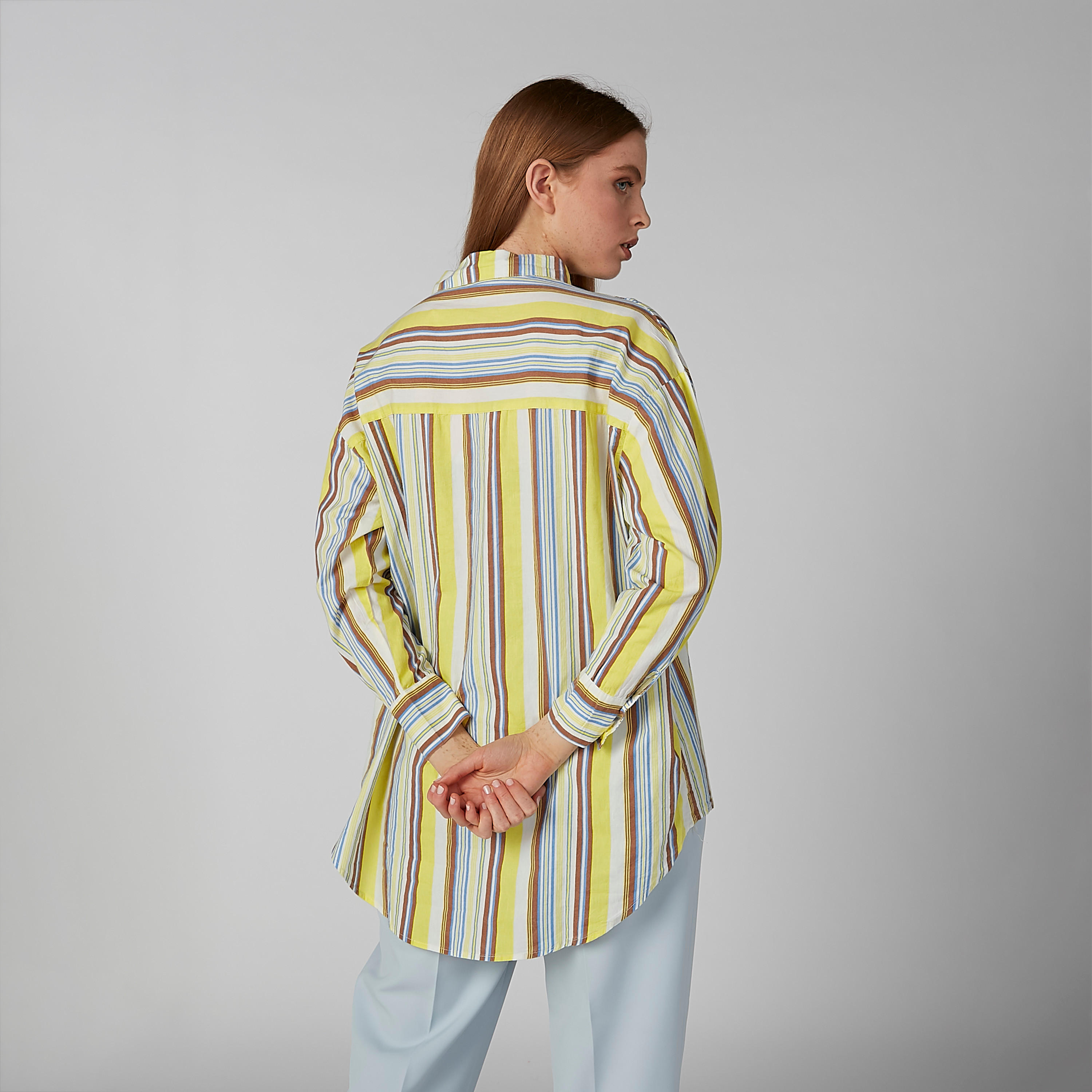 قميص مقلّم بأكمام طويلة وحوّاف غير مستوية-women-clothing-shirtsandblouses-shirts-image-5