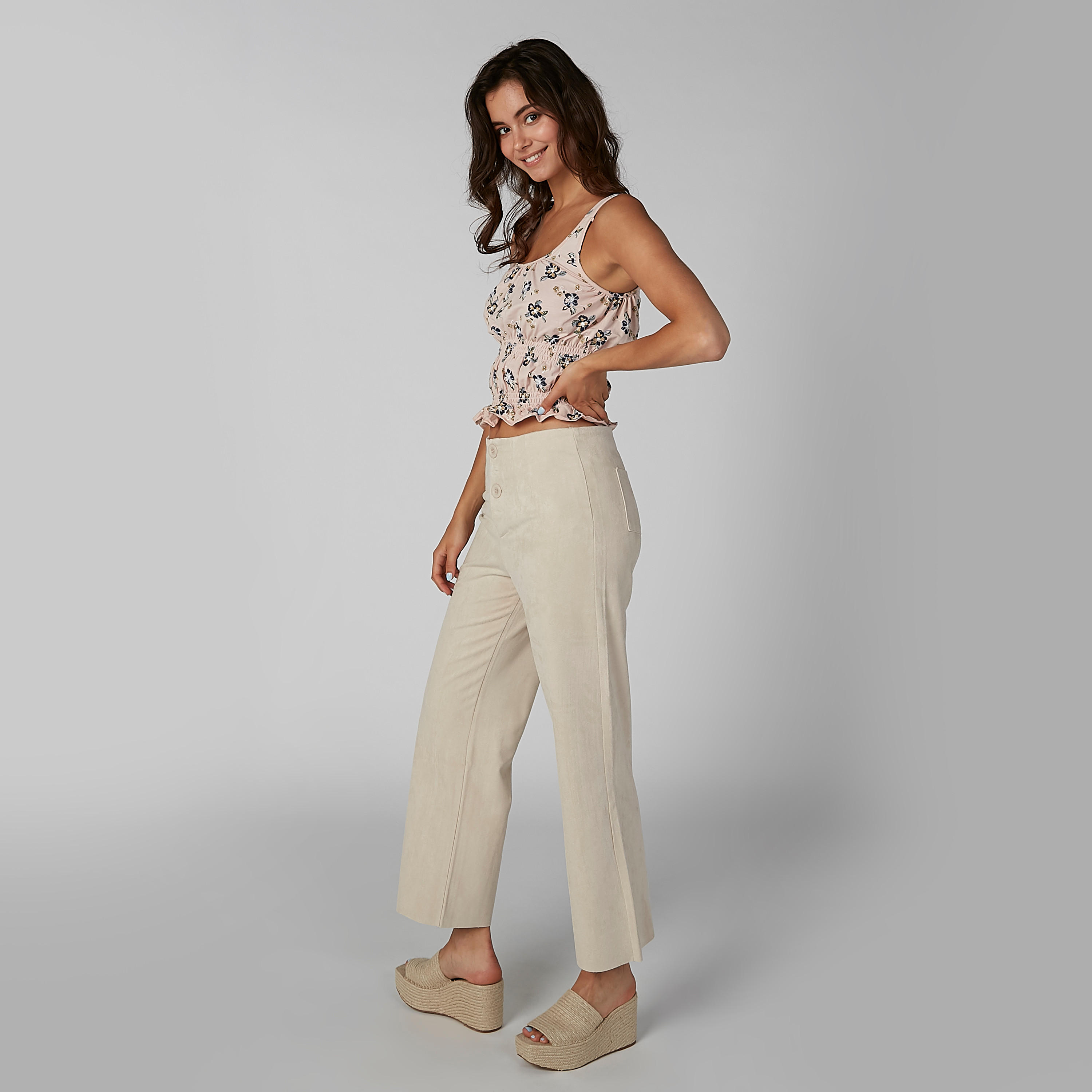بنطال بخصر متوسط الارتفاع وأزرار من تو إكستريمز-women-clothing-bottoms-trousers-image-2