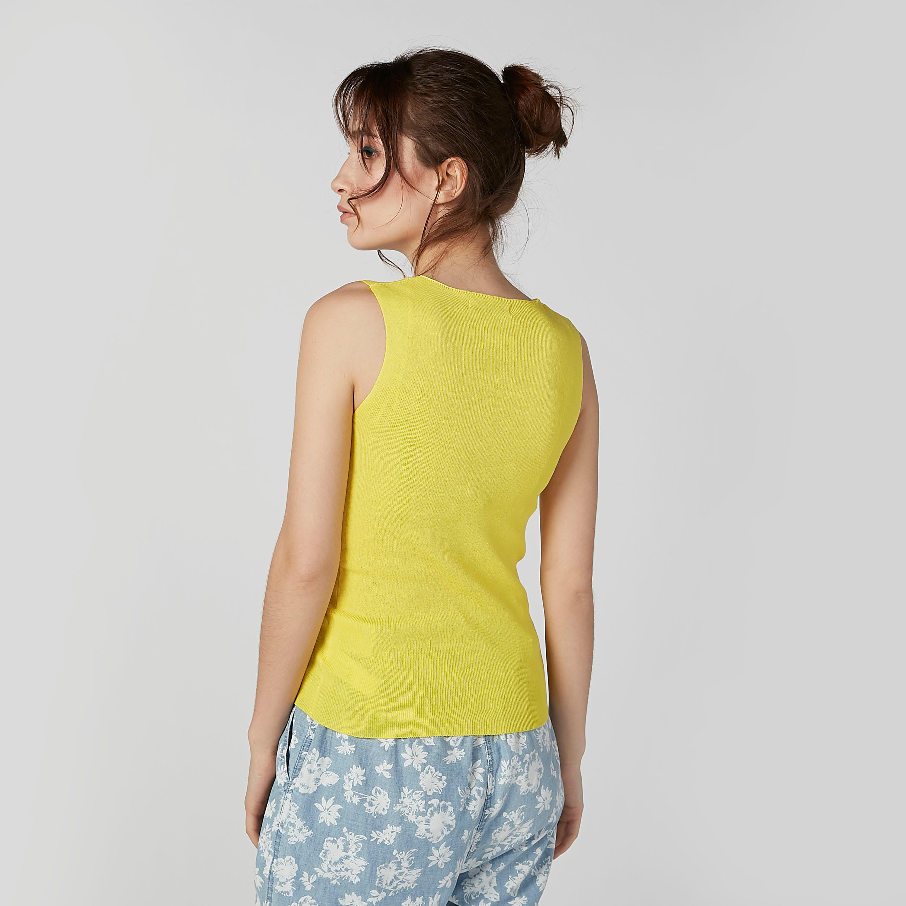 بلوزة بارزة الملمس دون أكمام بياقة V-women-clothing-shirtsandblouses-blouses-image-2