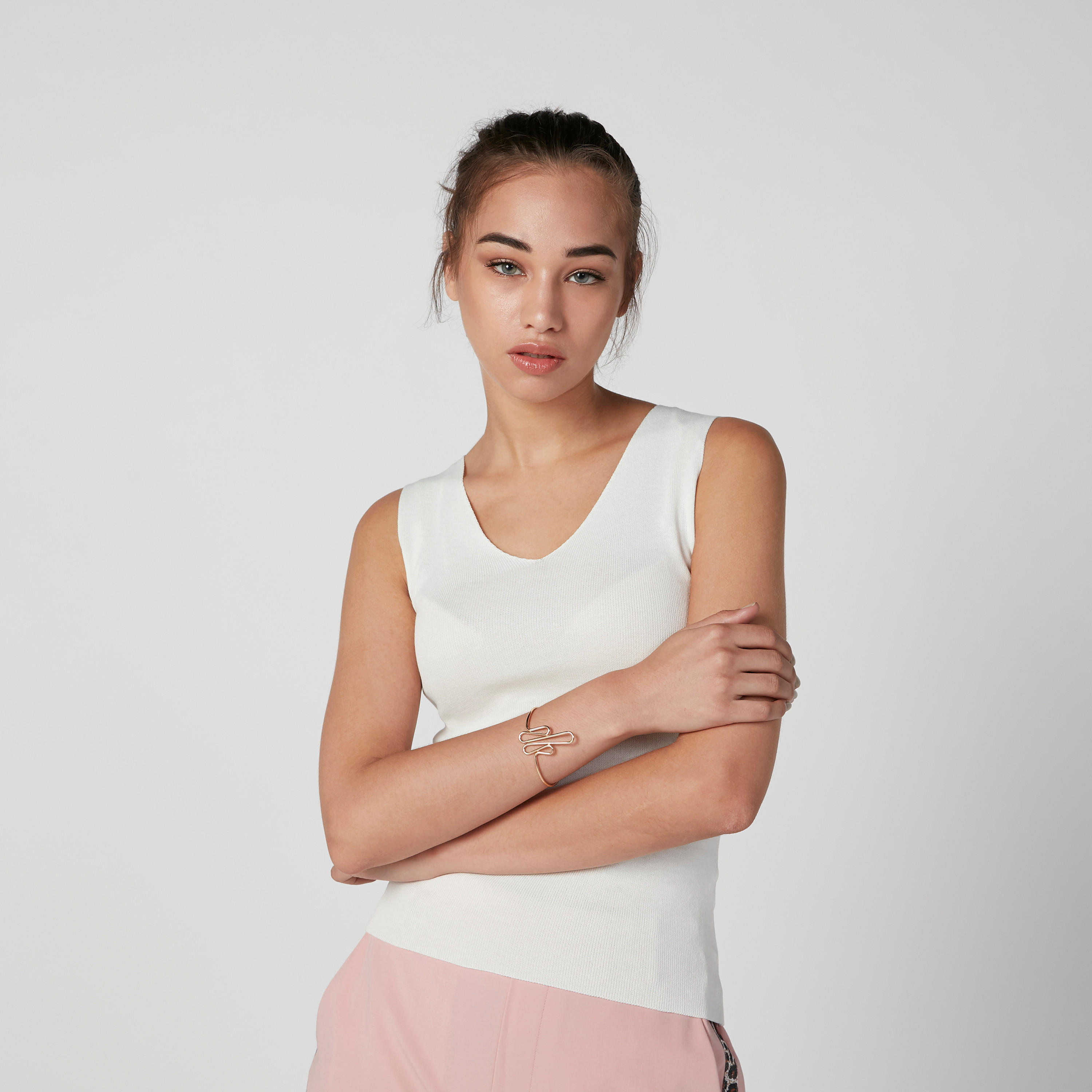 بلوزة بارزة الملمس دون أكمام بياقة V-women-clothing-shirtsandblouses-blouses-image-4