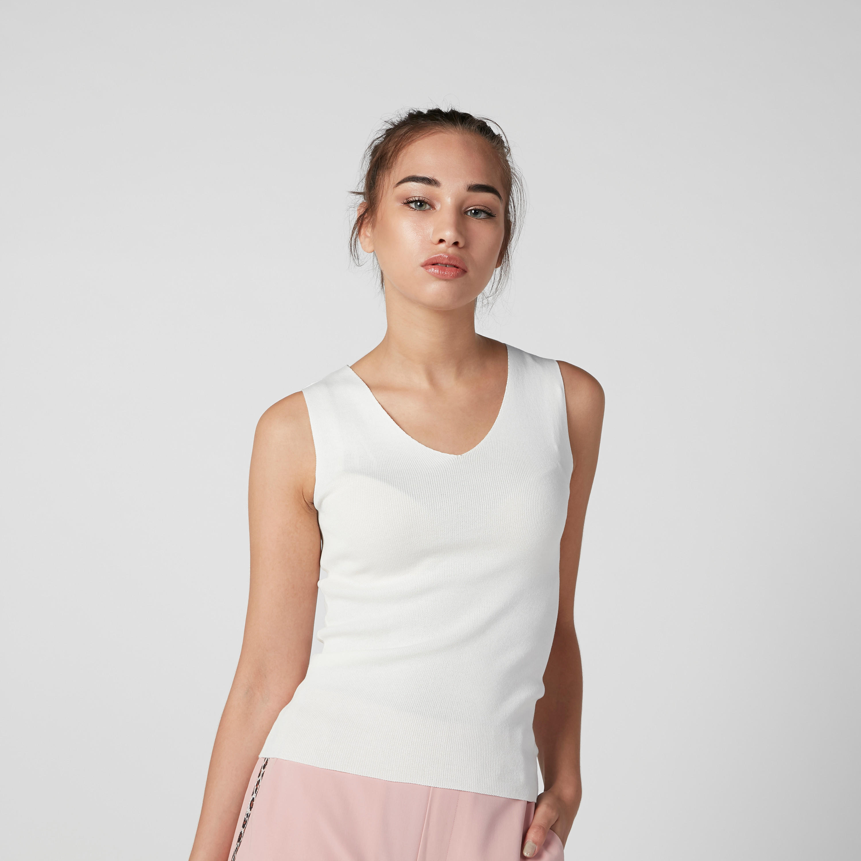 بلوزة بارزة الملمس دون أكمام بياقة V-women-clothing-shirtsandblouses-blouses-image-2
