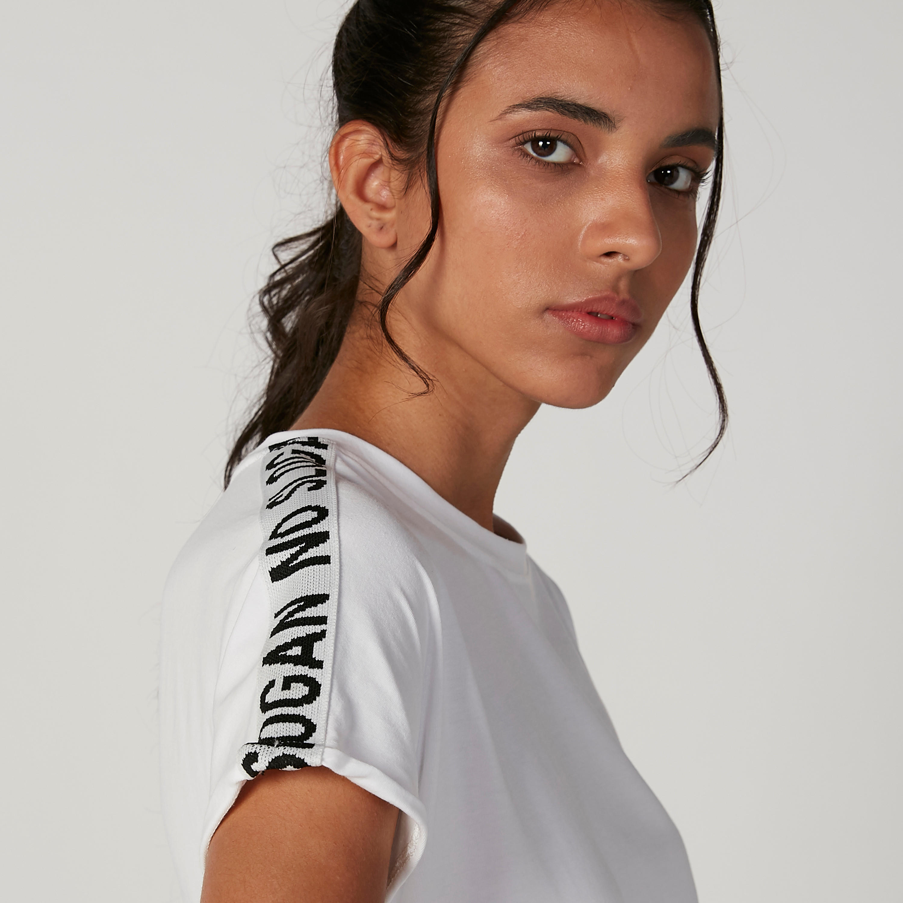 تيشيرت بأكمام قصيرة وشريطة وطبعات-women-clothing-tshirts-image-6