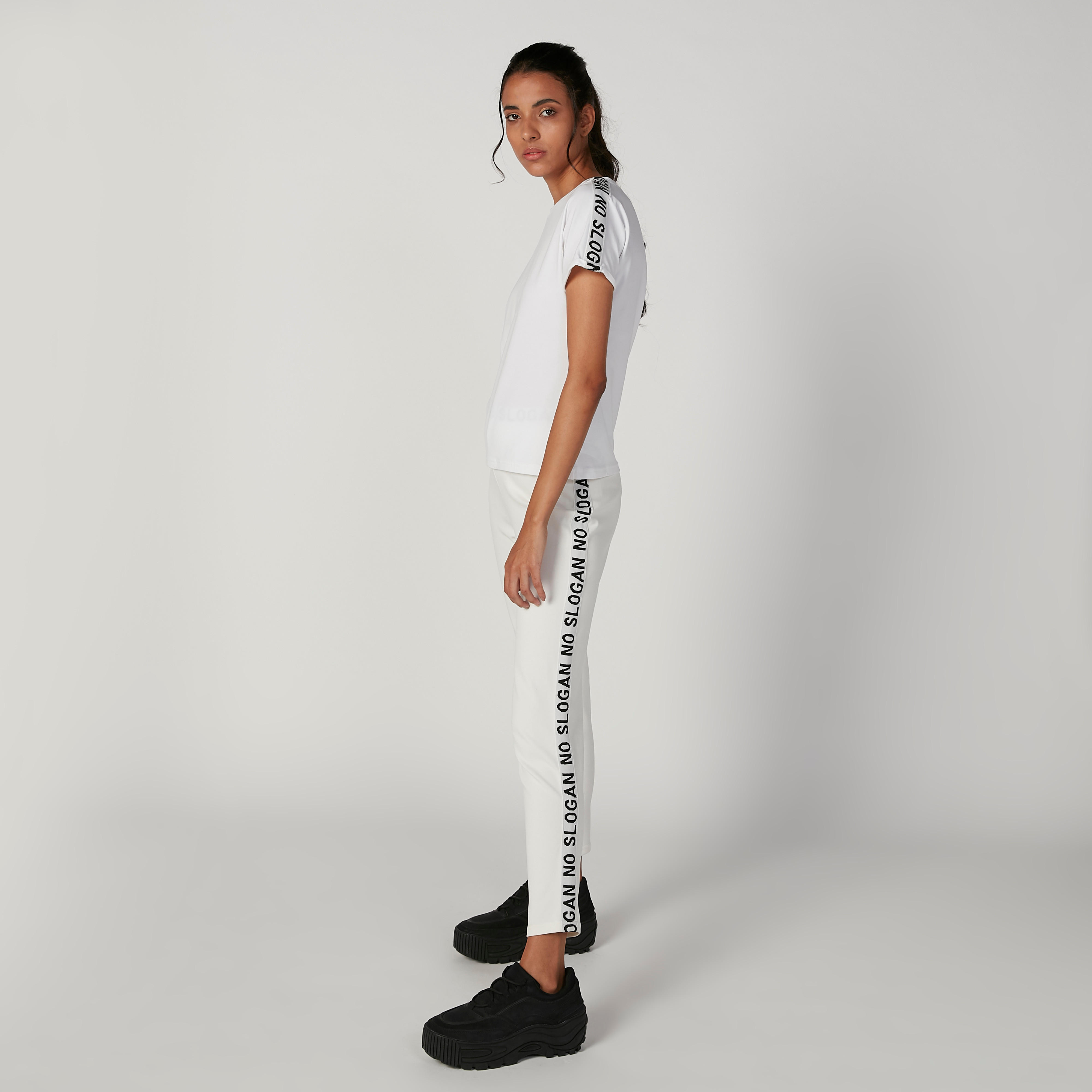 بنطلون رياضي سادة بخصر مطّاطي وشريطة بطبعات-women-clothing-bottoms-joggers-image-5