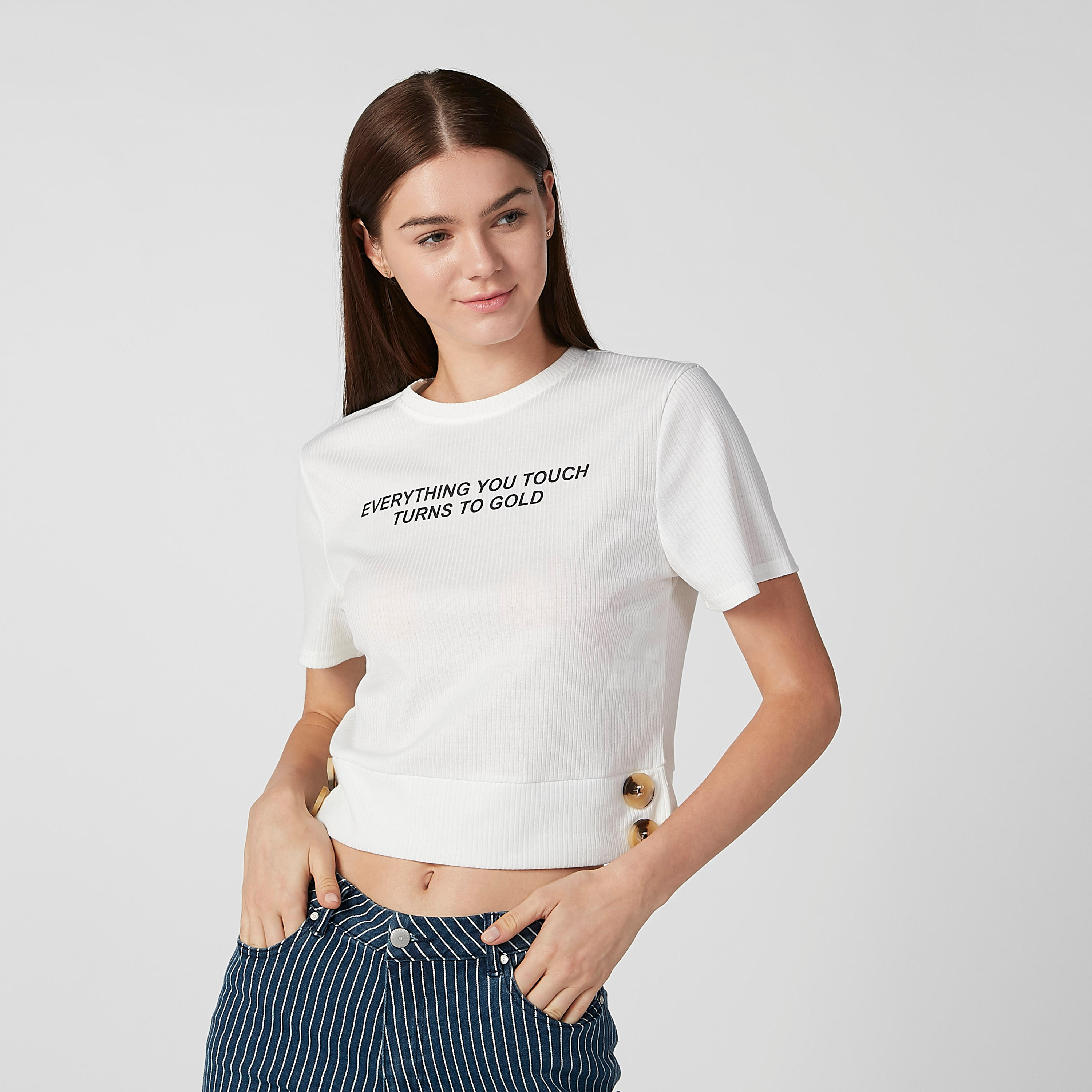 تيشيرت قصير بياقة مستديرة وأكمام قصيرة وطبعات-women-clothing-tshirts-image-4