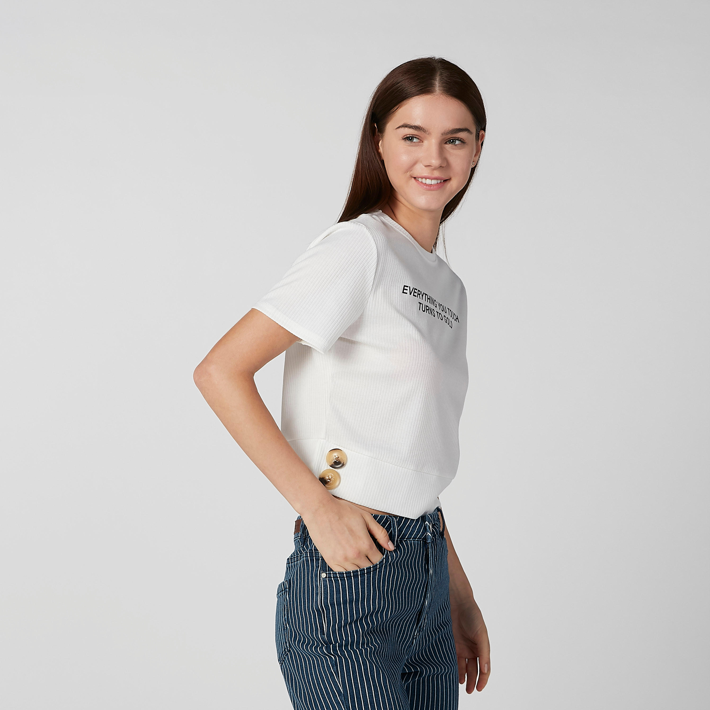 تيشيرت قصير بياقة مستديرة وأكمام قصيرة وطبعات-women-clothing-tshirts-image-2