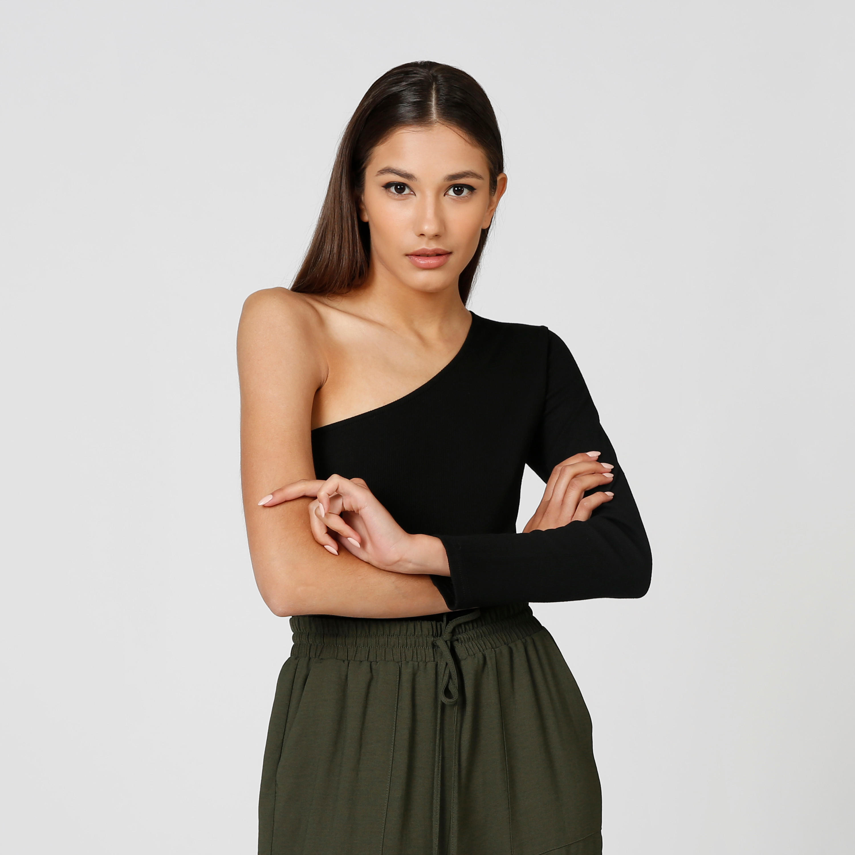 بلوزة سكيني سادة بكم واحد-women-clothing-shirtsandblouses-blouses-image-4