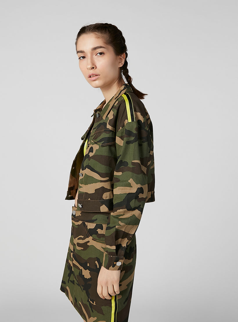 جاكيت قصير بأكمام طويلة وشريطة وطبعات مموّهة-women-winterwear-coatsandjackets-jackets-image-7
