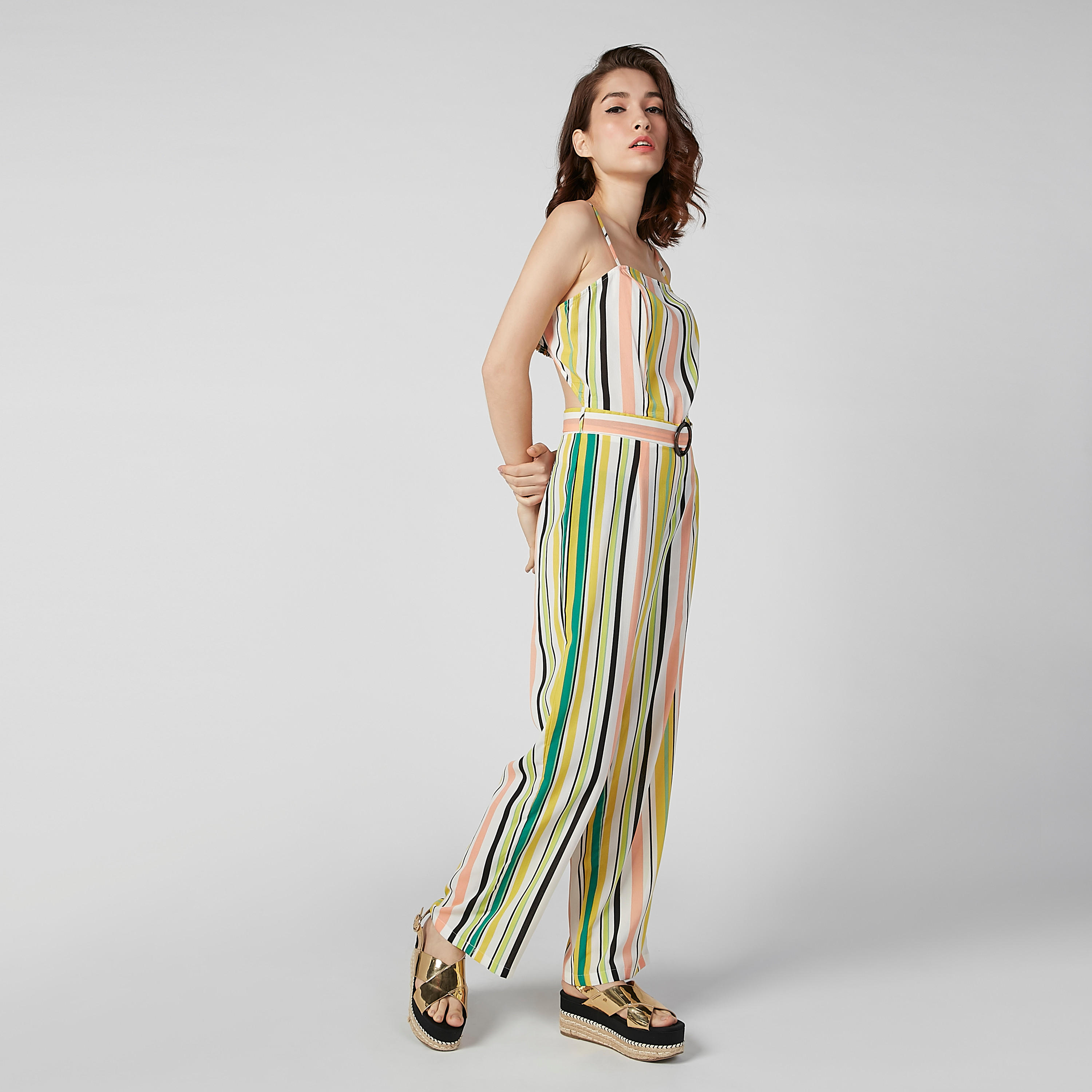 أفرول مقلّم بحمّالات رفيعة قابلة للتعديل وحزام-women-clothing-jumpsuits-image-3