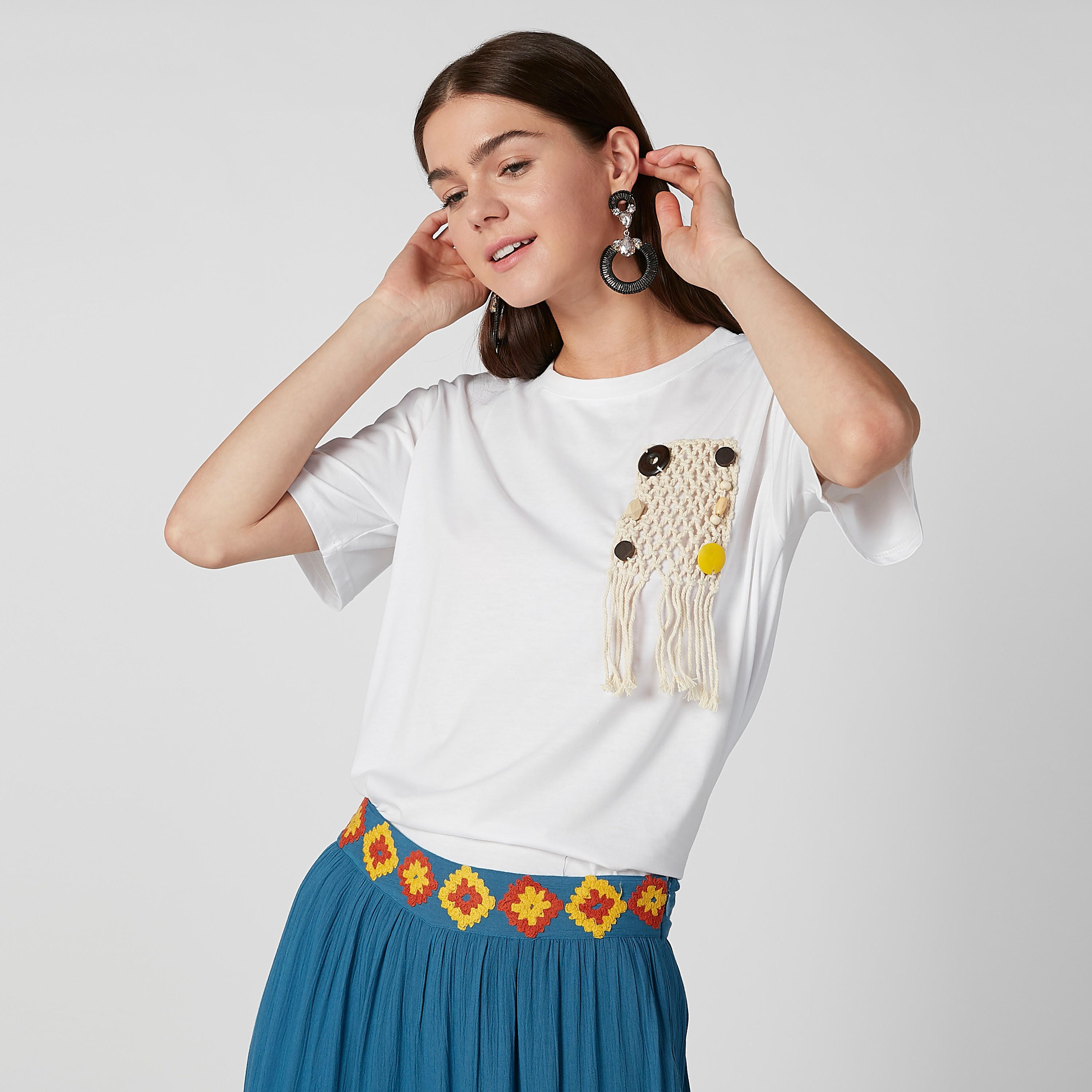 تيشيرت بارز الملمس بياقة مستديرة وأكمام قصيرة-women-clothing-tshirts-image-1