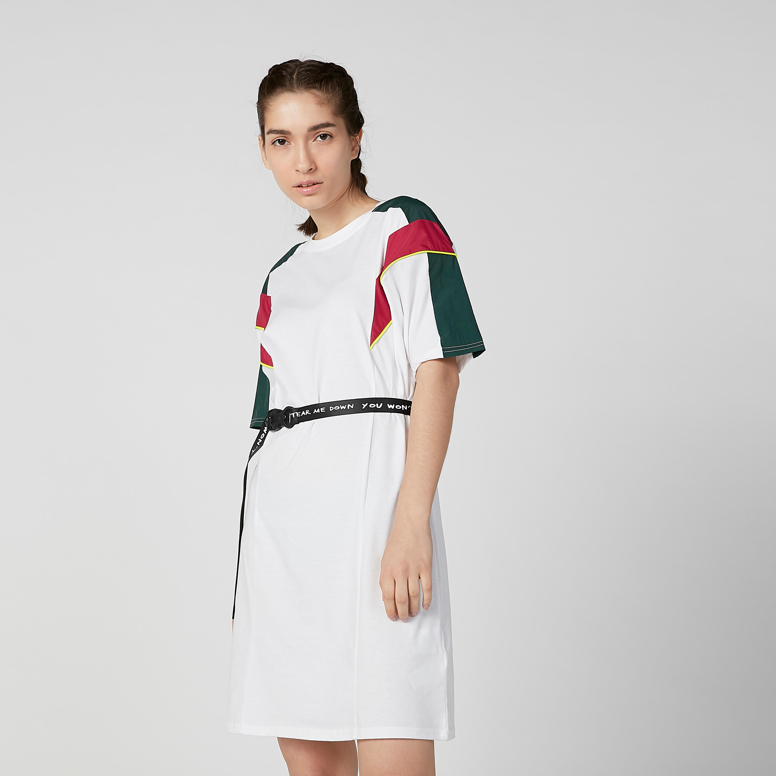فستان تيشيرت ميدي بنمط كتل الألوان بأكمام قصيرة وحزام بطبعات-women-clothing-dresses-image-5