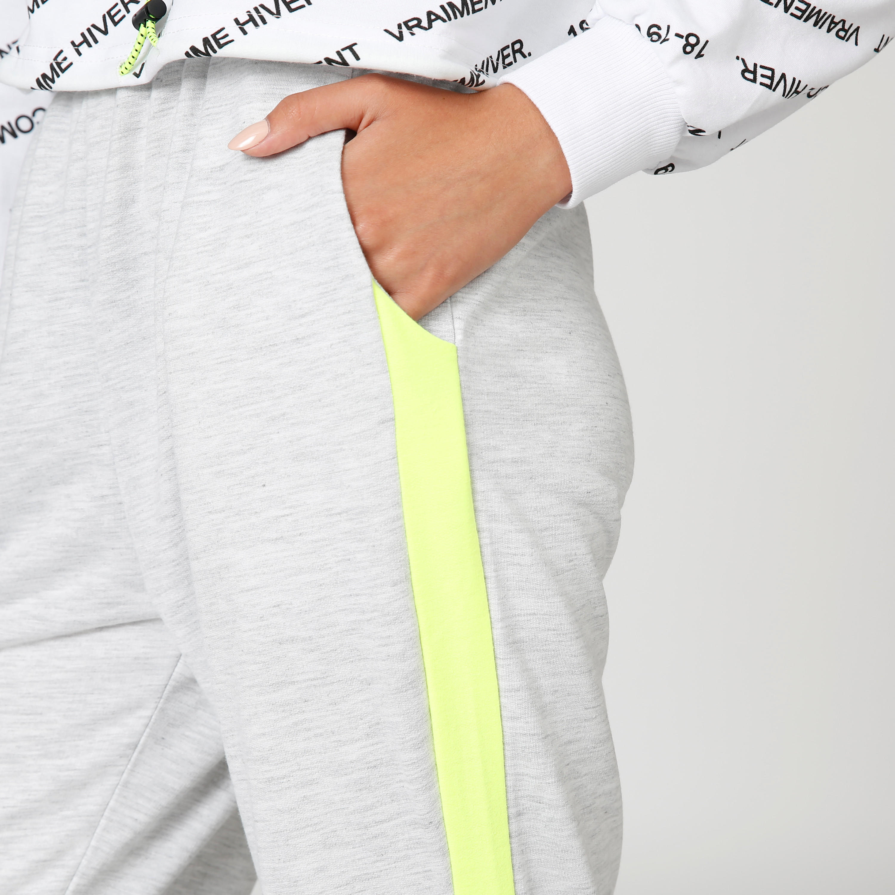 بنطلون سادة بخصر مرن وجيوب وشريطة-women-clothing-bottoms-trousers-image-4