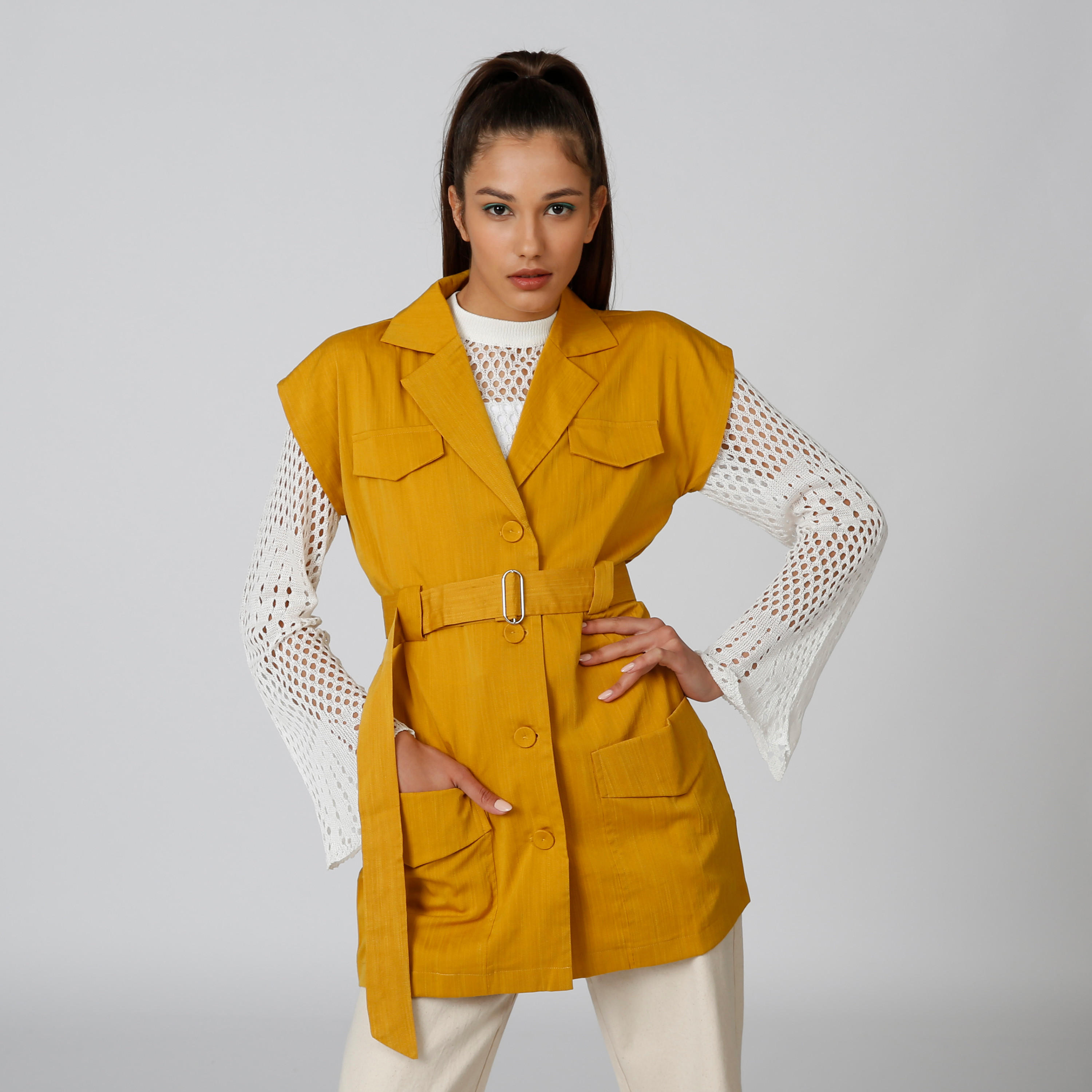 معطف سليم سادة دون أكمام بجيوب-women-clothing-coatsandjackets-coats-image-3