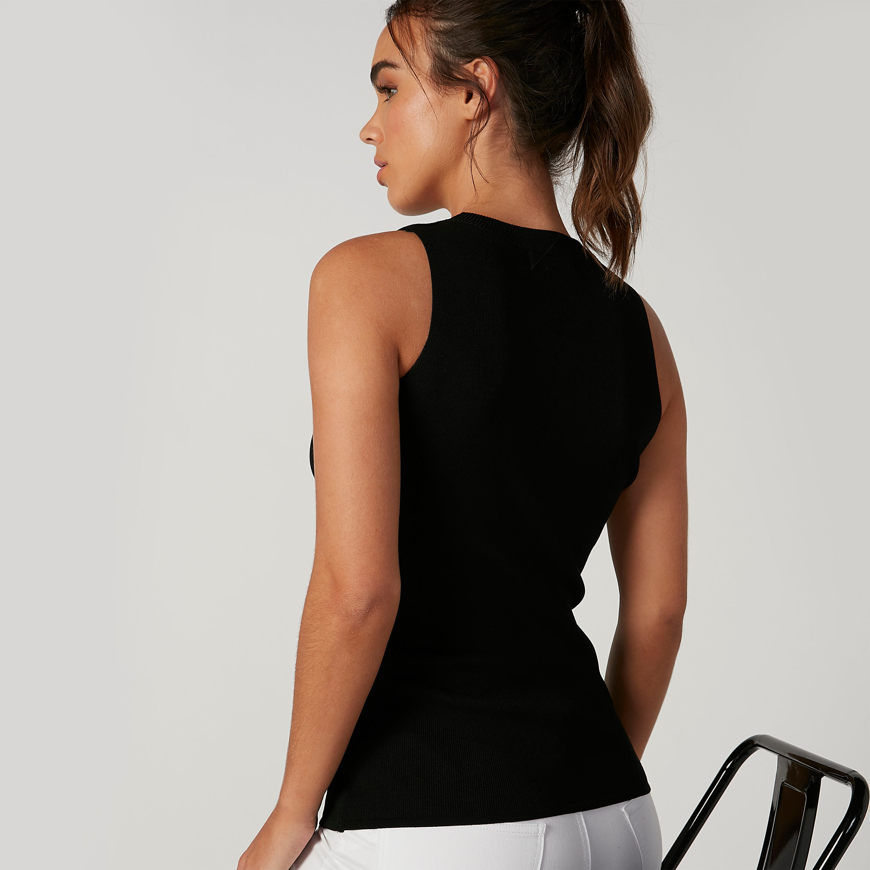 بلوزة مزيّنة دون أكمام بياقة مستديرة-women-clothing-tshirts-image-3