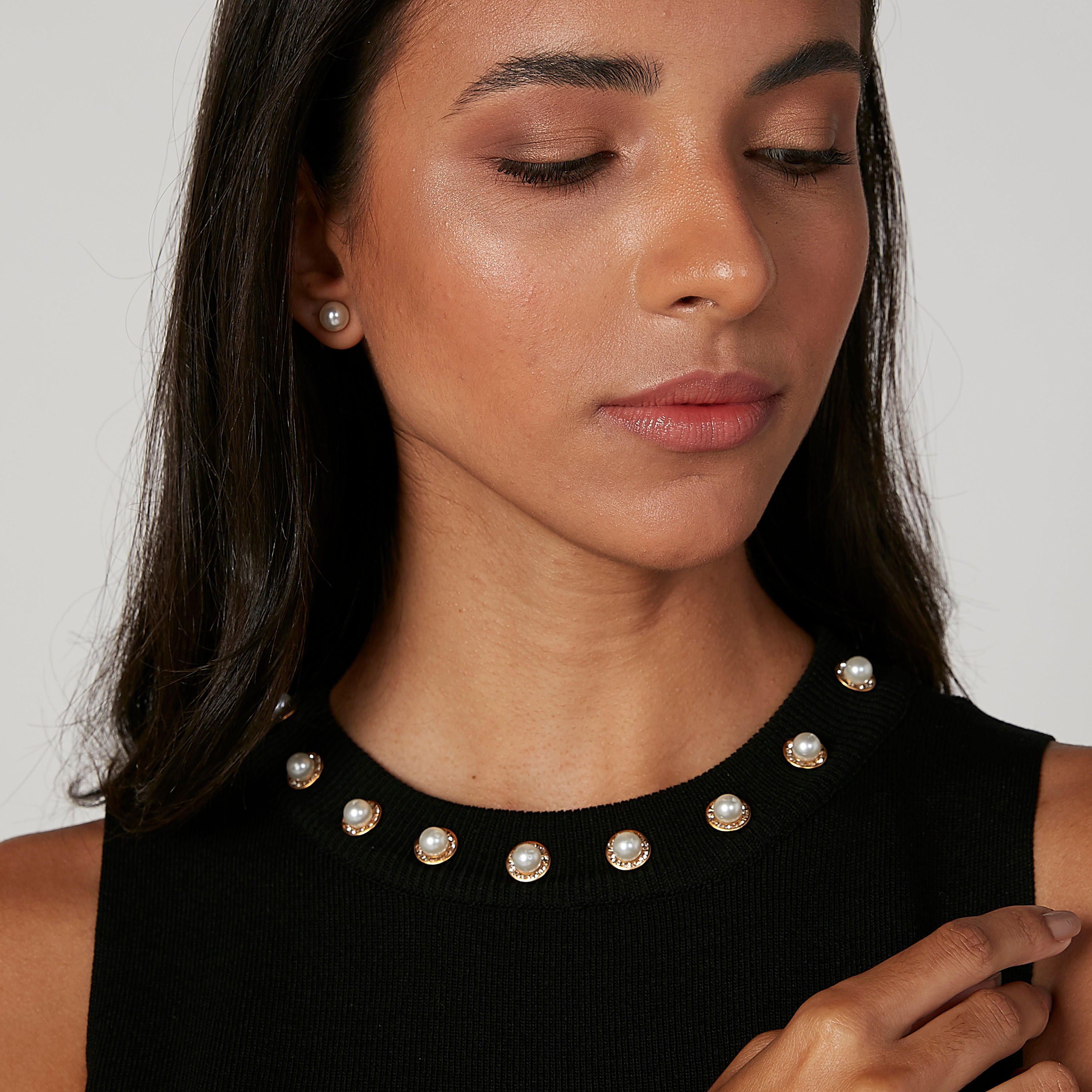 بلوزة دون أكمام بياقة مستديرة وتفاصيل لؤلؤ-women-clothing-shirtsandblouses-blouses-image-5
