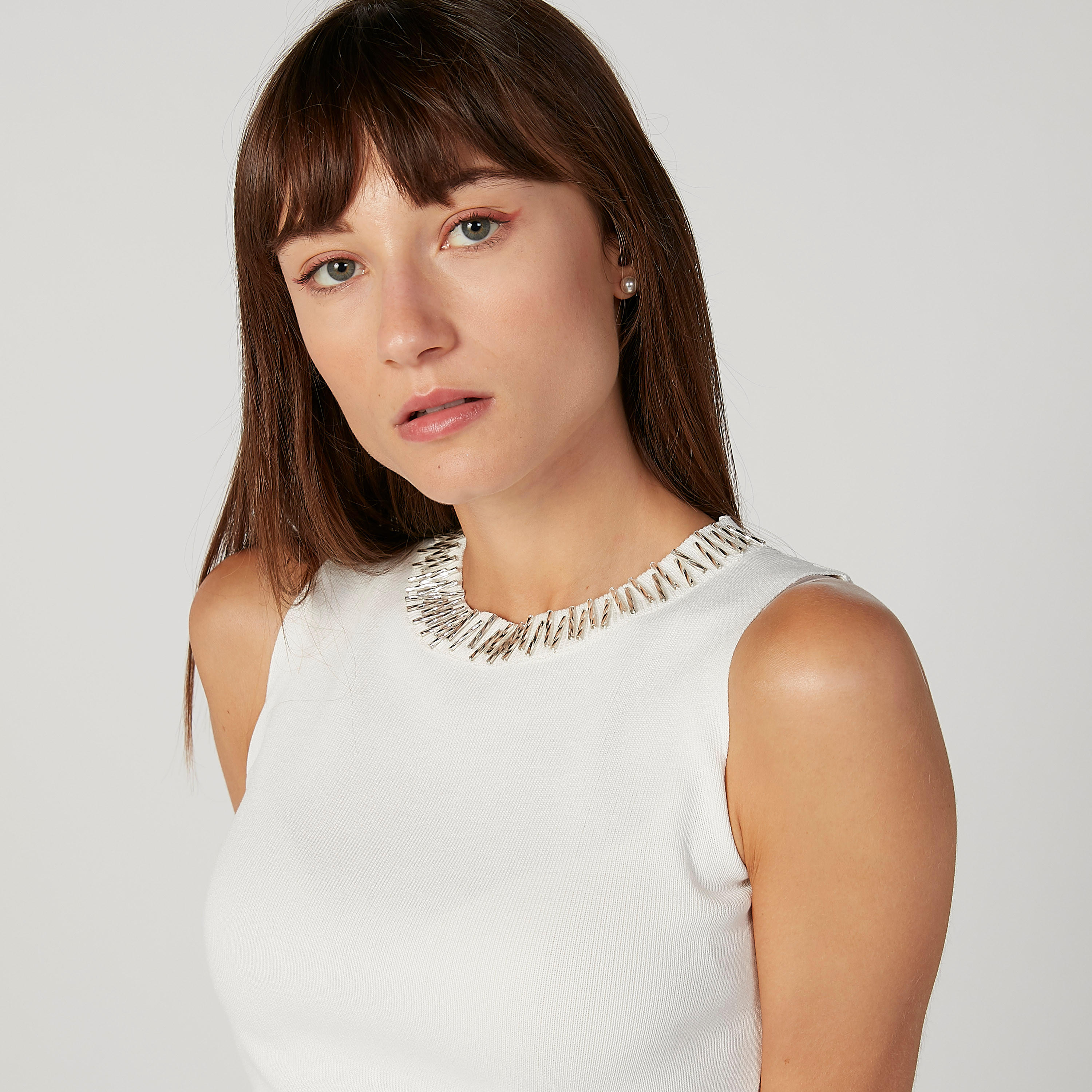 بلوزة دون أكمام بياقة مستديرة وتزيينات-women-clothing-shirtsandblouses-blouses-image-1