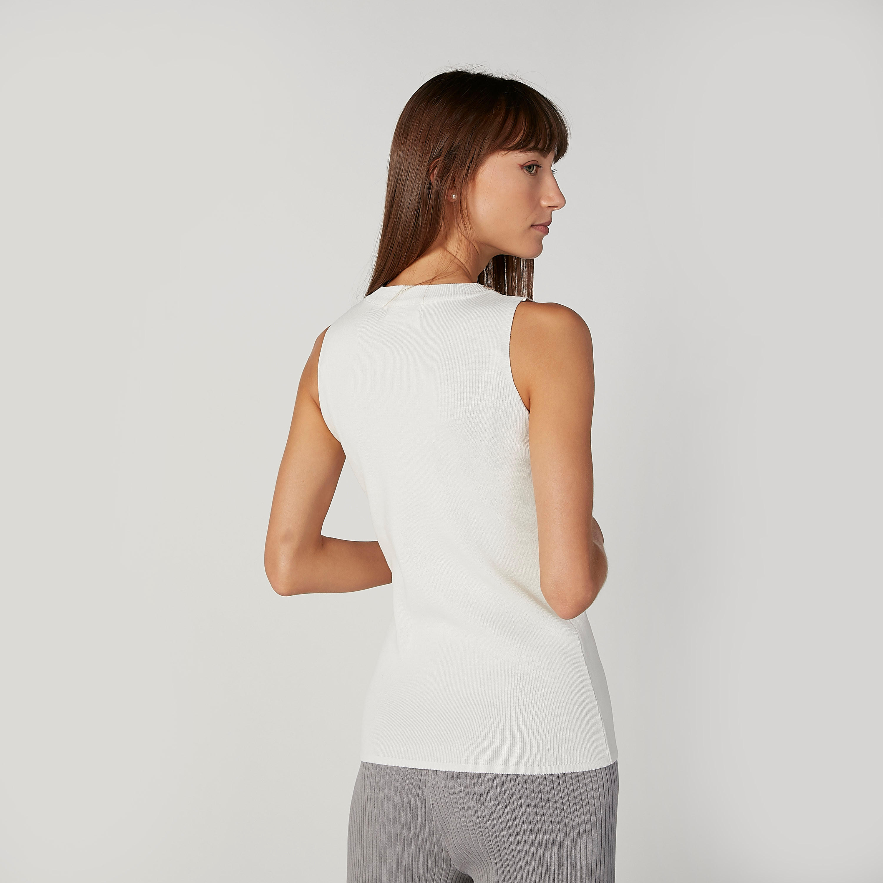 بلوزة دون أكمام بياقة مستديرة وتزيينات-women-clothing-shirtsandblouses-blouses-image-2