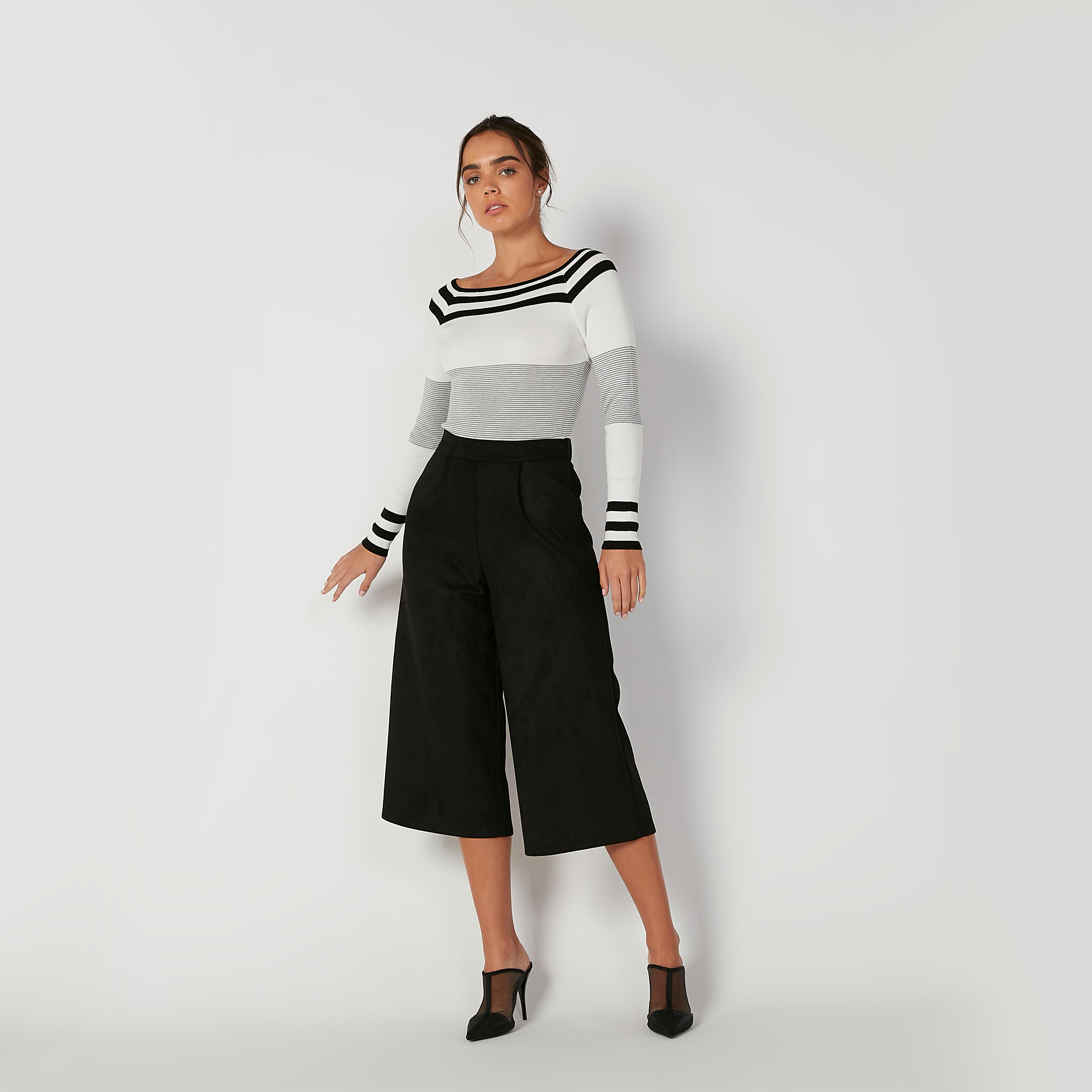 بلوزة مقلّمة بياقة قارب وأكمام طويلة-women-clothing-shirtsandblouses-blouses-image-1