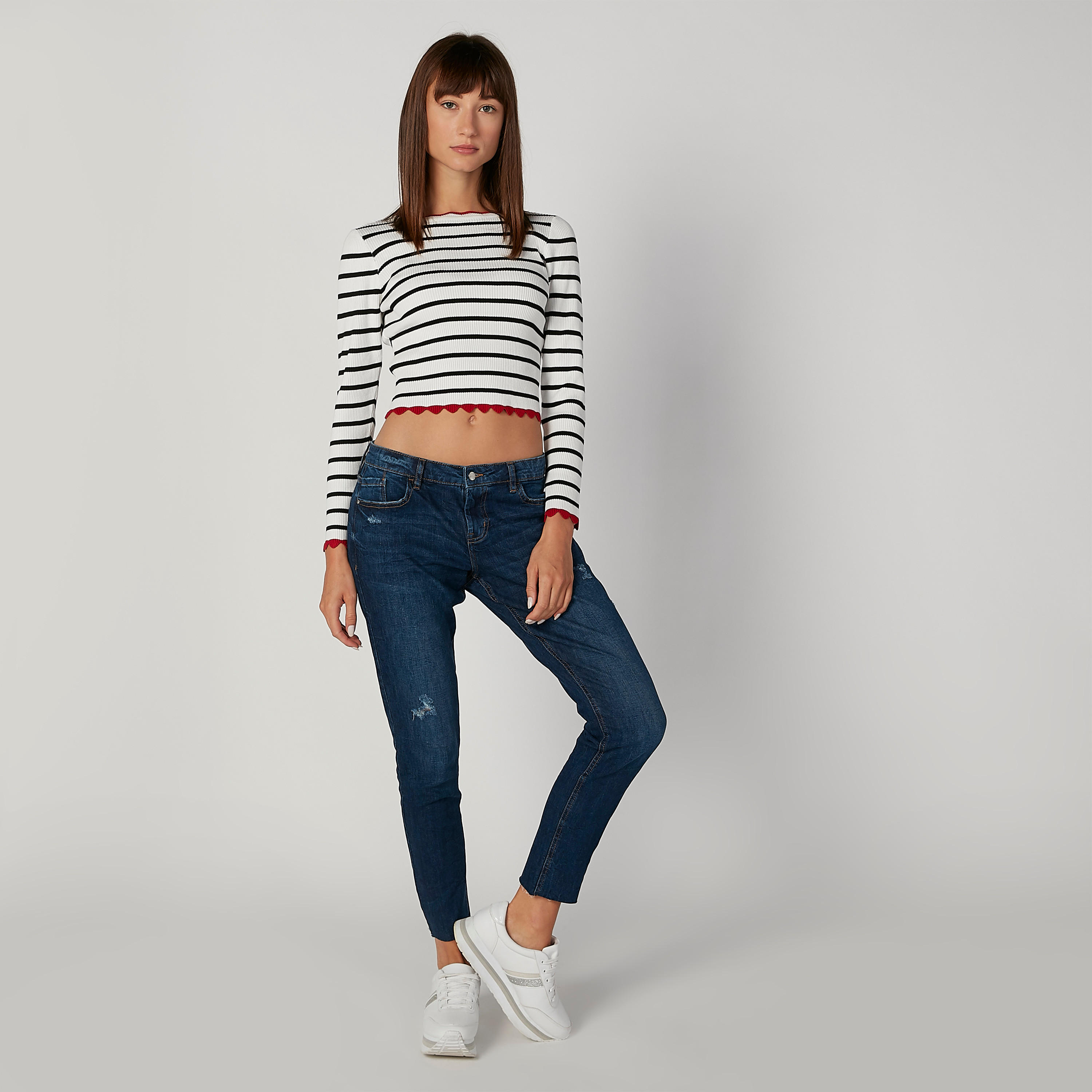 تيشيرت قصير سكيني مقلّم بياقة ضيّقة وأكمام طويلة-women-clothing-tshirts-image-3