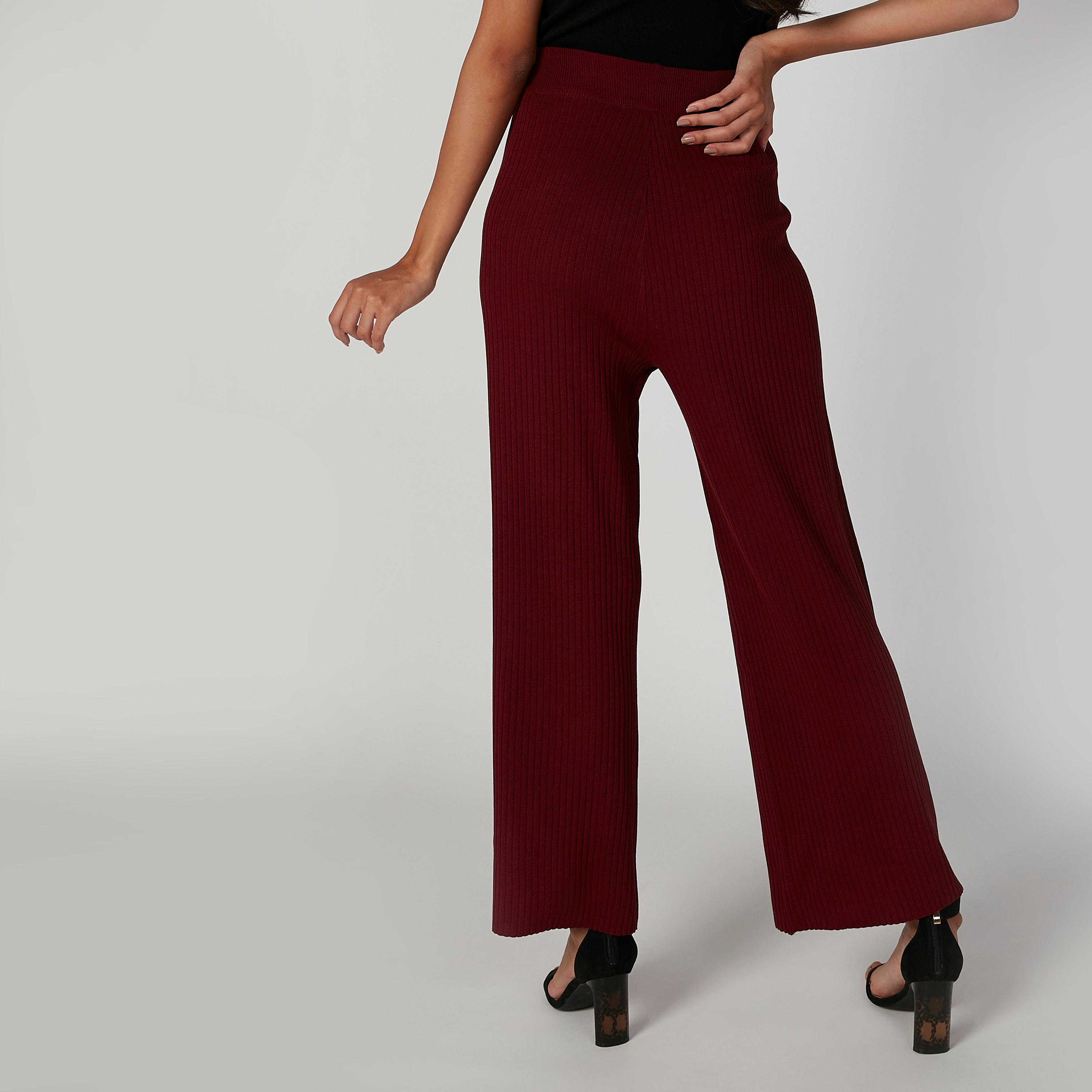 بنطلون بالازو بارز الملمس بقصّة واسعة وخصر مطّاطي مرن-women-clothing-bottoms-trousers-image-2