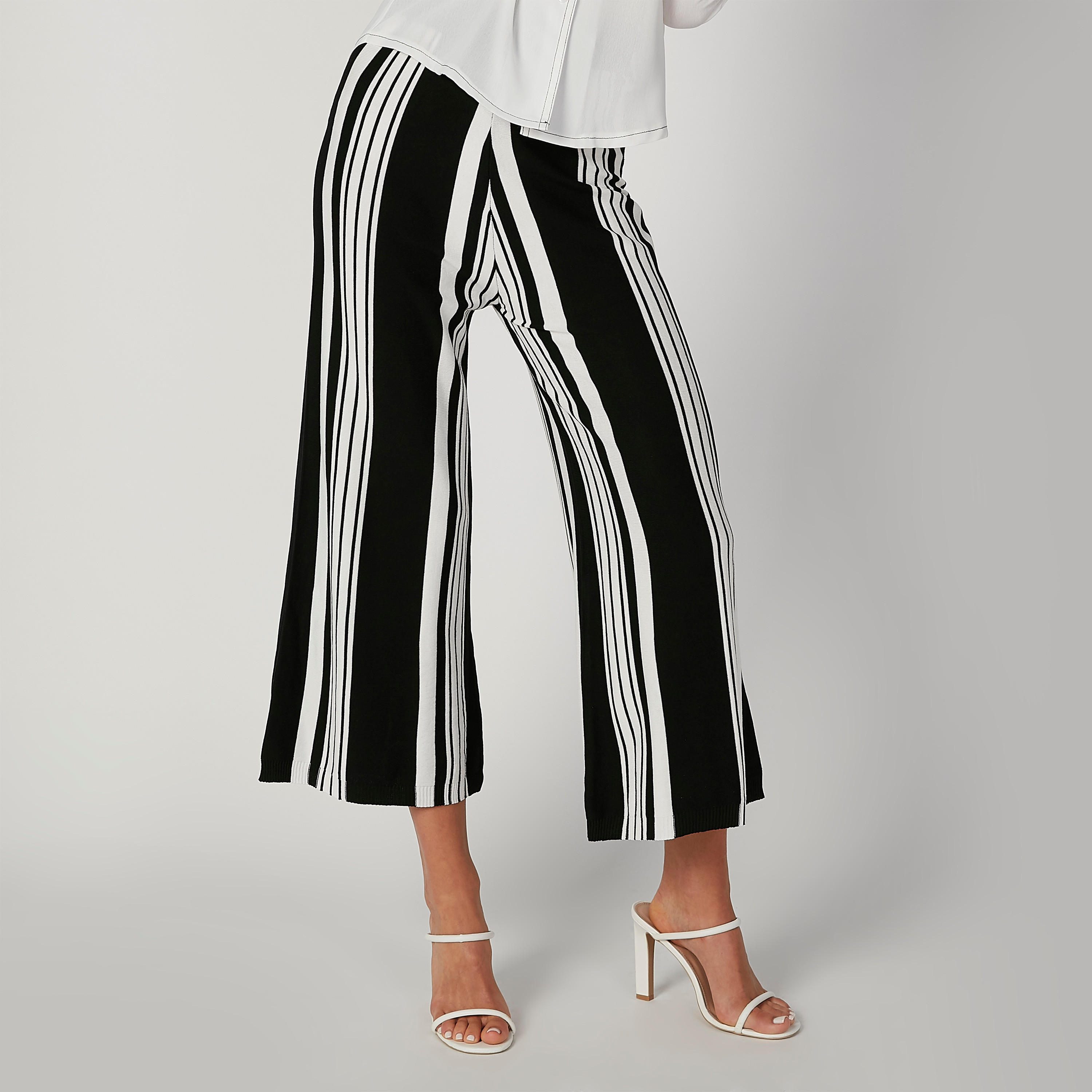 بنطلون واسع الساقين مقلّم بخصر مطّاطي مرن-women-clothing-bottoms-trousers-image-2
