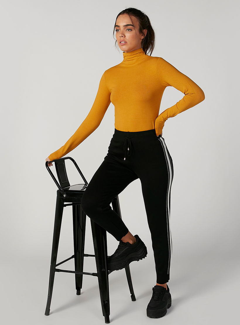 بنطلون رياضي بخصر مرن ورباط وشريطة-women-clothing-bottoms-joggers-image-2