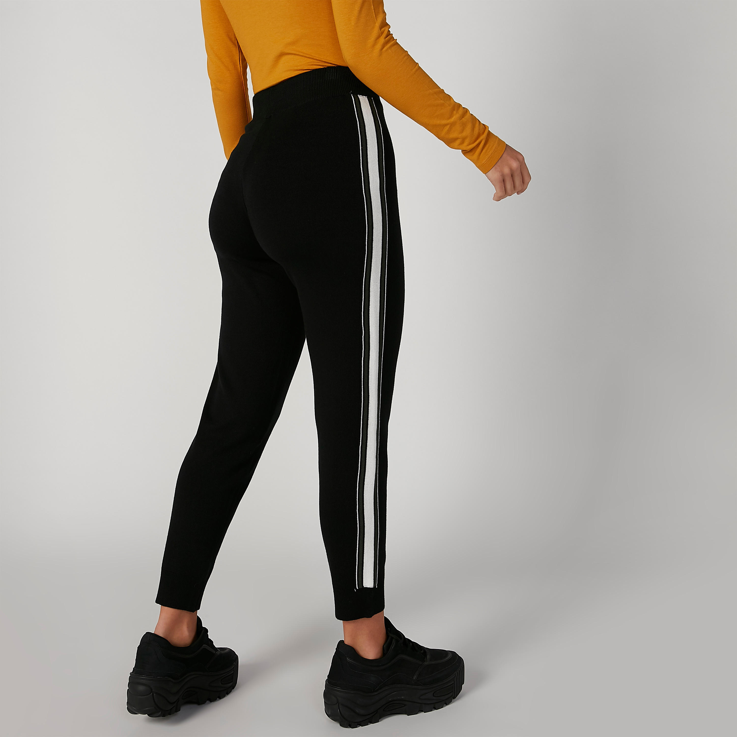 بنطلون رياضي بخصر مرن ورباط وشريطة-women-clothing-bottoms-joggers-image-3