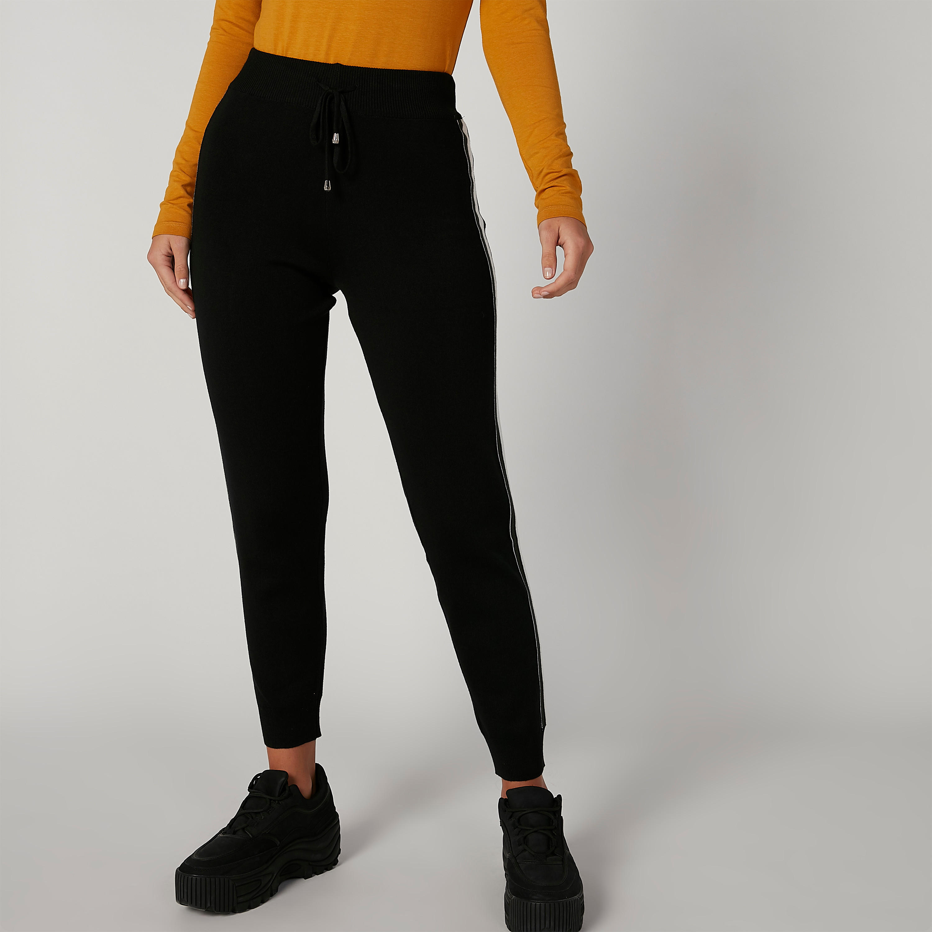بنطلون رياضي بخصر مرن ورباط وشريطة-women-clothing-bottoms-joggers-image-4