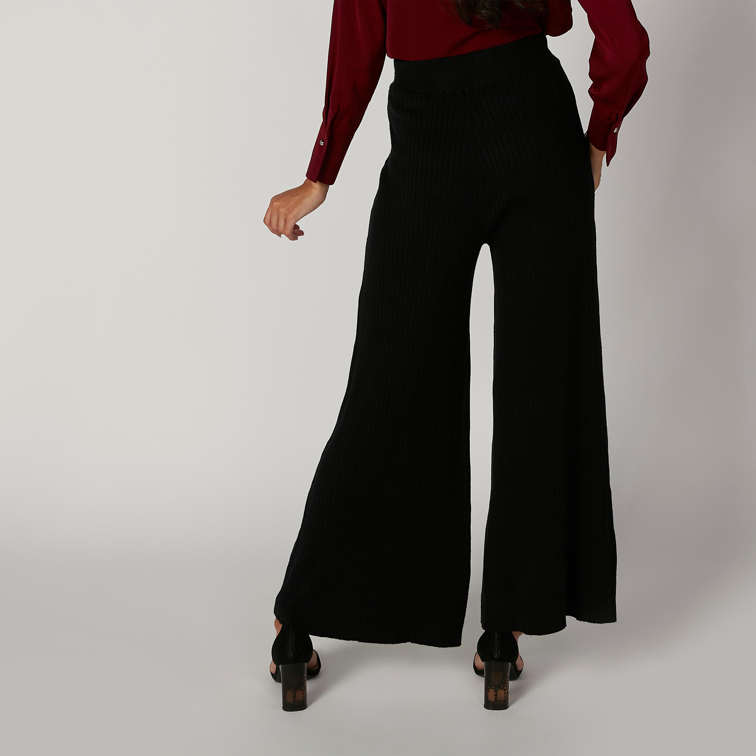 بنطلون بالازو سادة بخصر مطّاطي مرن-women-clothing-bottoms-trousers-image-2