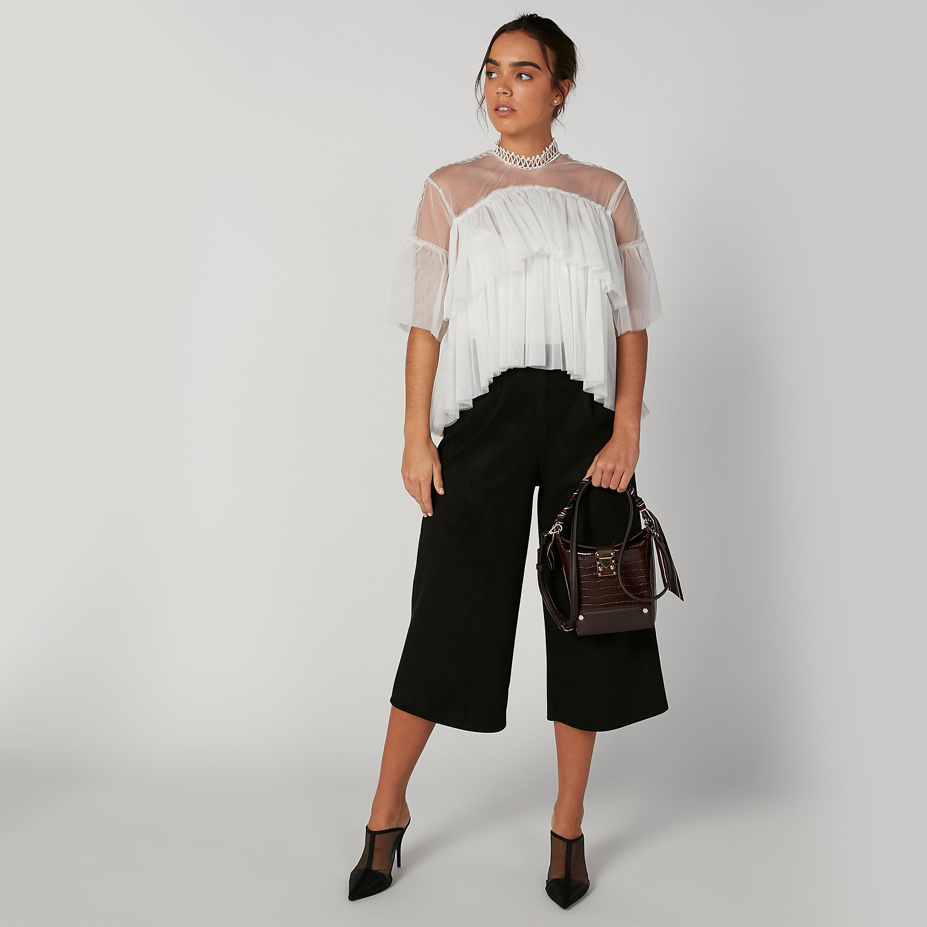 بلوزة دانتيل بياقة مستديرة وأكمام قصيرة-women-clothing-shirtsandblouses-blouses-image-3