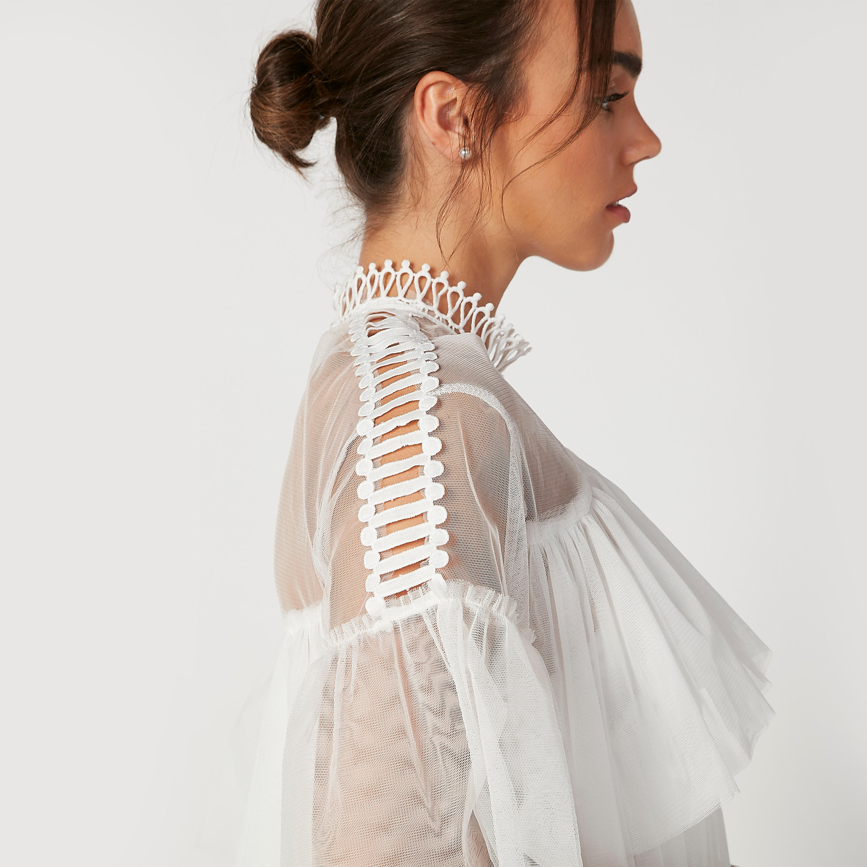 بلوزة دانتيل بياقة مستديرة وأكمام قصيرة-women-clothing-shirtsandblouses-blouses-image-4