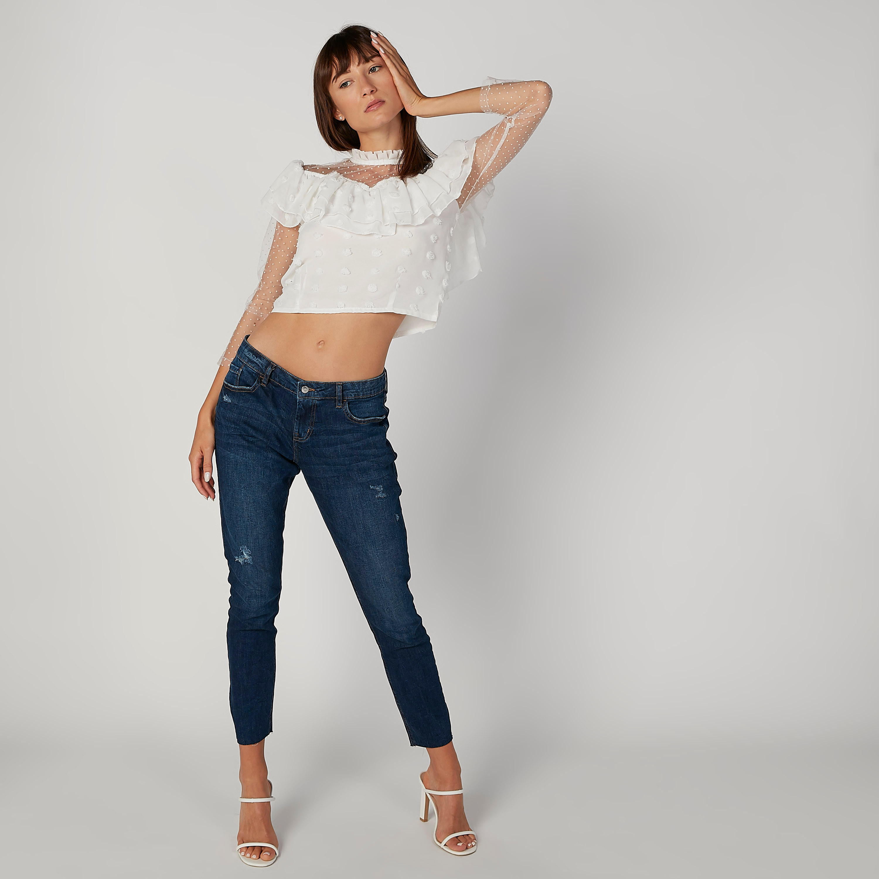 Skinny Fit Lace Detail Crop Top with High Neck and Long Sleeves-women-clothing-shirtsandblouses-blouses-image-3