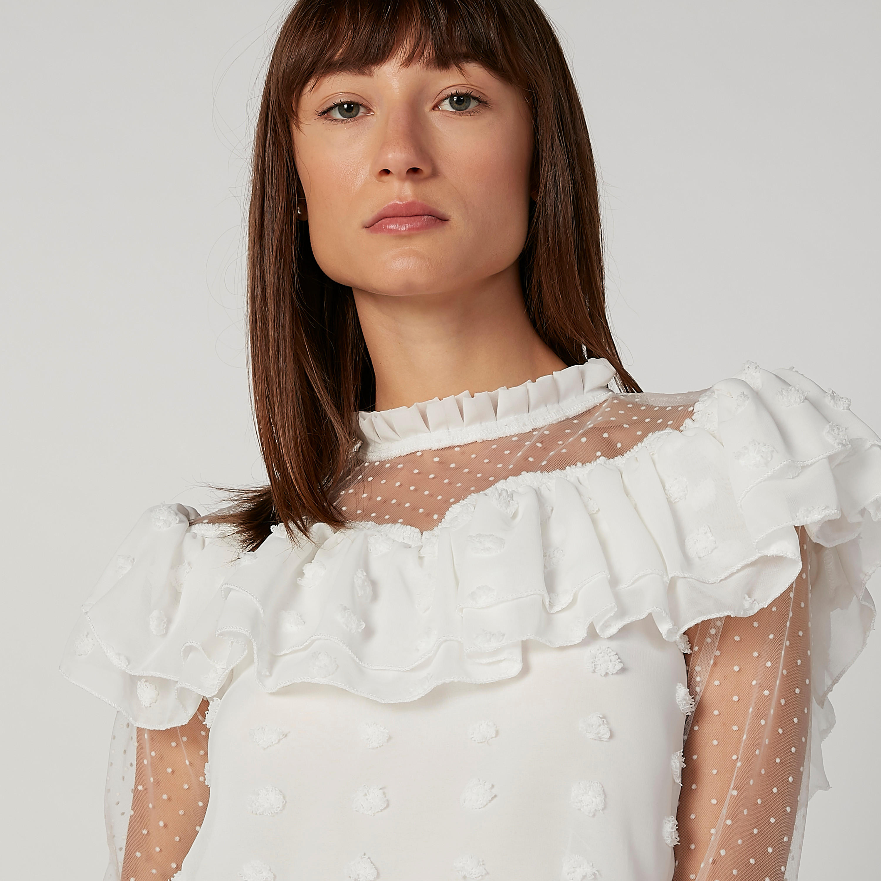 Skinny Fit Lace Detail Crop Top with High Neck and Long Sleeves-women-clothing-shirtsandblouses-blouses-image-5