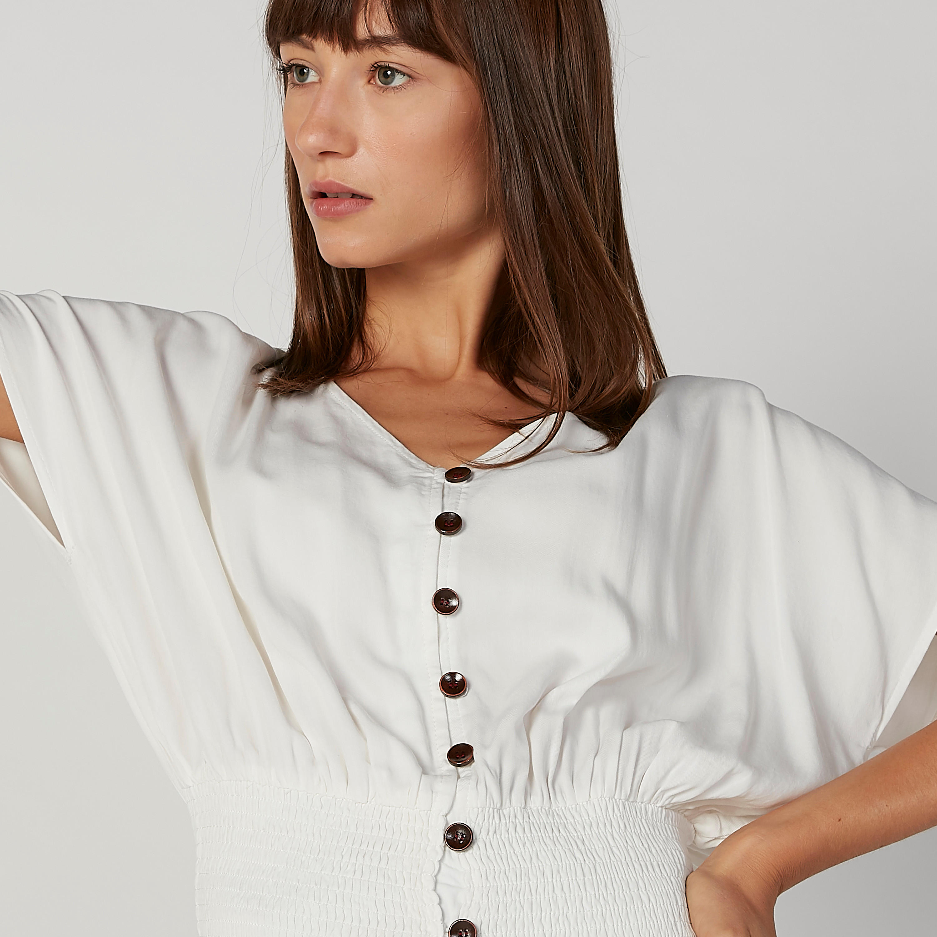 بلوزة سادة بياقة V ودرزات-women-clothing-shirtsandblouses-blouses-image-1