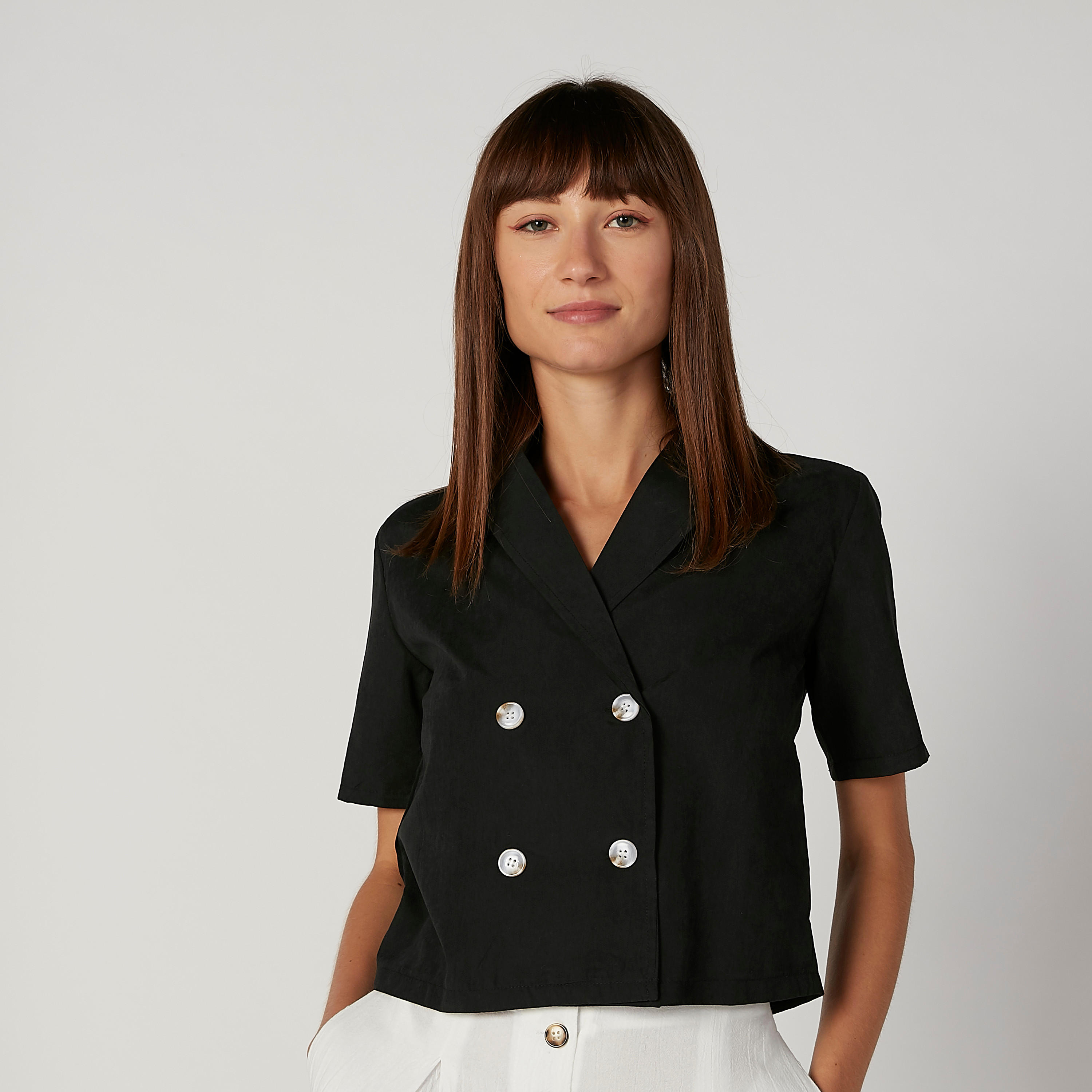 بليزر سادة بقصّة واسعة وأكمام قصيرة-women-clothing-coatsandjackets-blazers-image-2