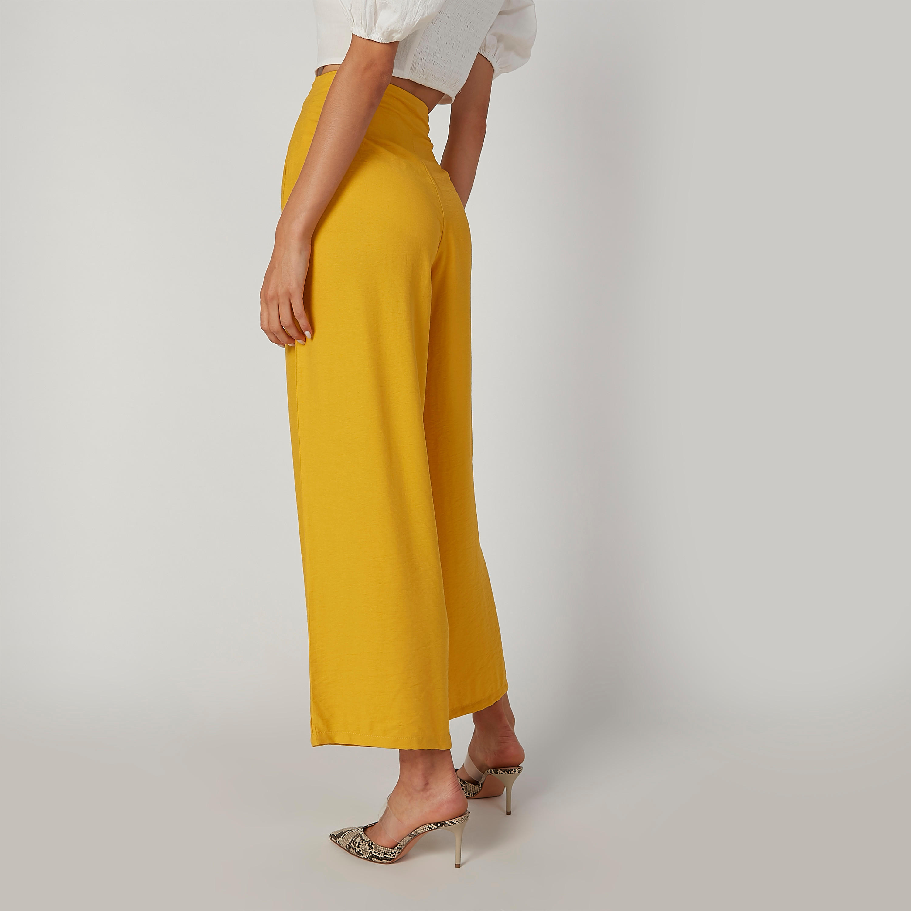 بنطلون بالازو سادة بخصر متوسط الارتفاع وحلية ميتاليك-women-clothing-bottoms-trousers-image-3