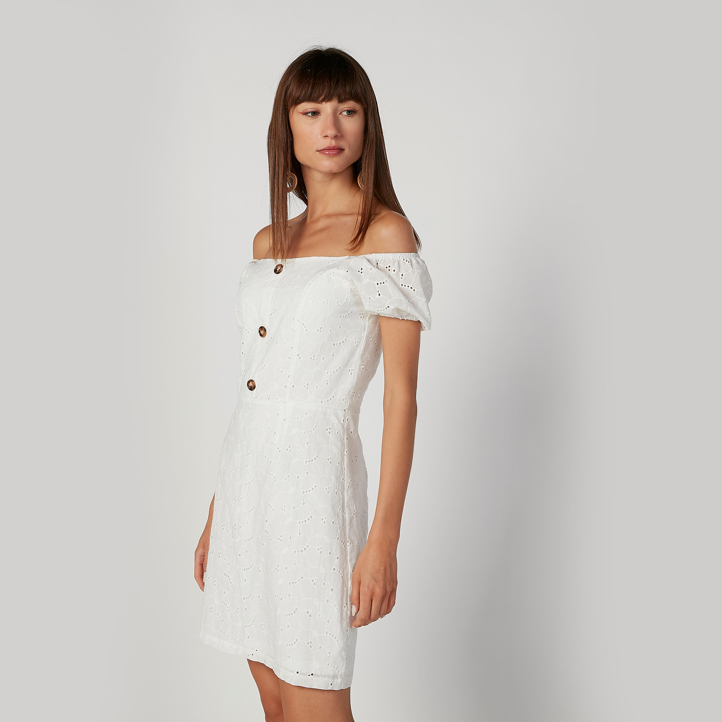 فستان شيفلي قصير مكشوف الأكتاف بأكمام قصيرة وأزرار-women-clothing-dresses-image-3