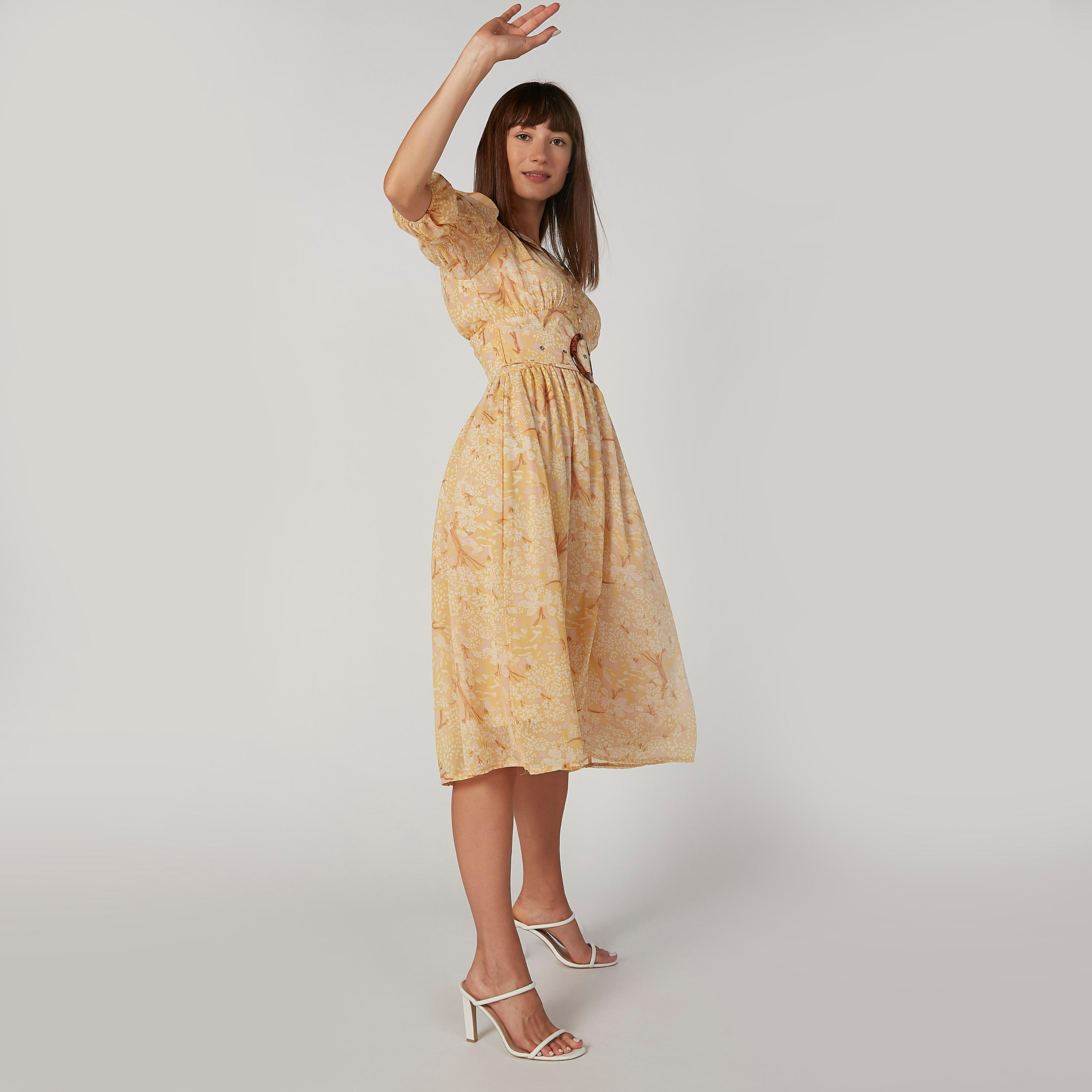 فستان ميدي بياقة V وأكمام قصيرة وطبعات زهرية-women-clothing-dresses-image-4