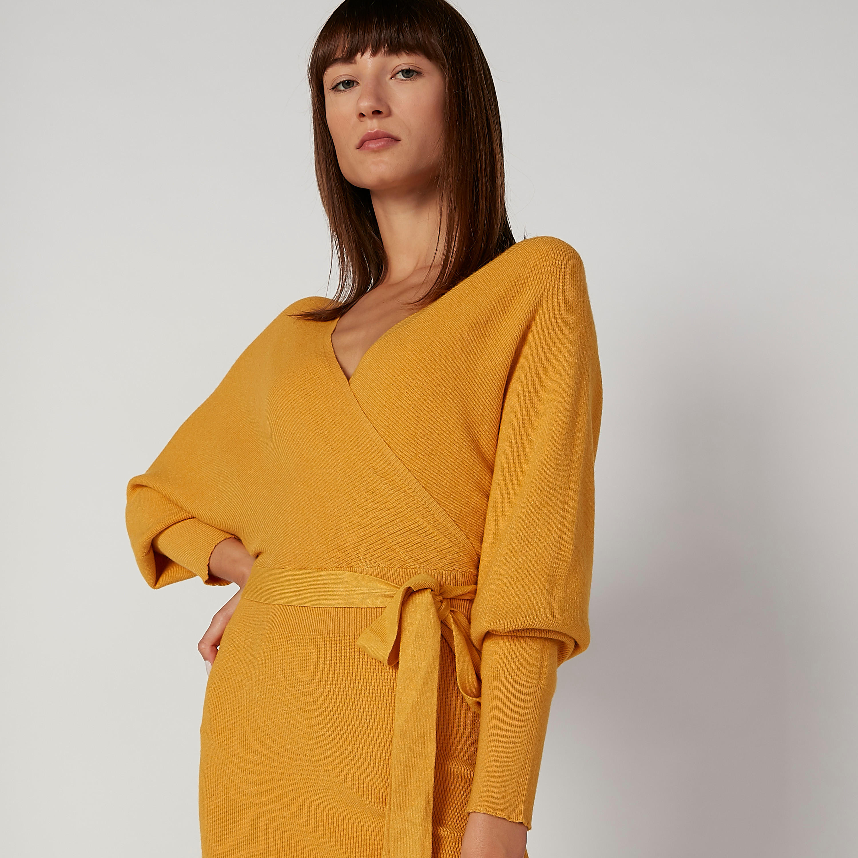 فستان ميدي بارز الملمس بقصّة ضيقة وأكمام طويلة وأربطة-women-clothing-dresses-image-6