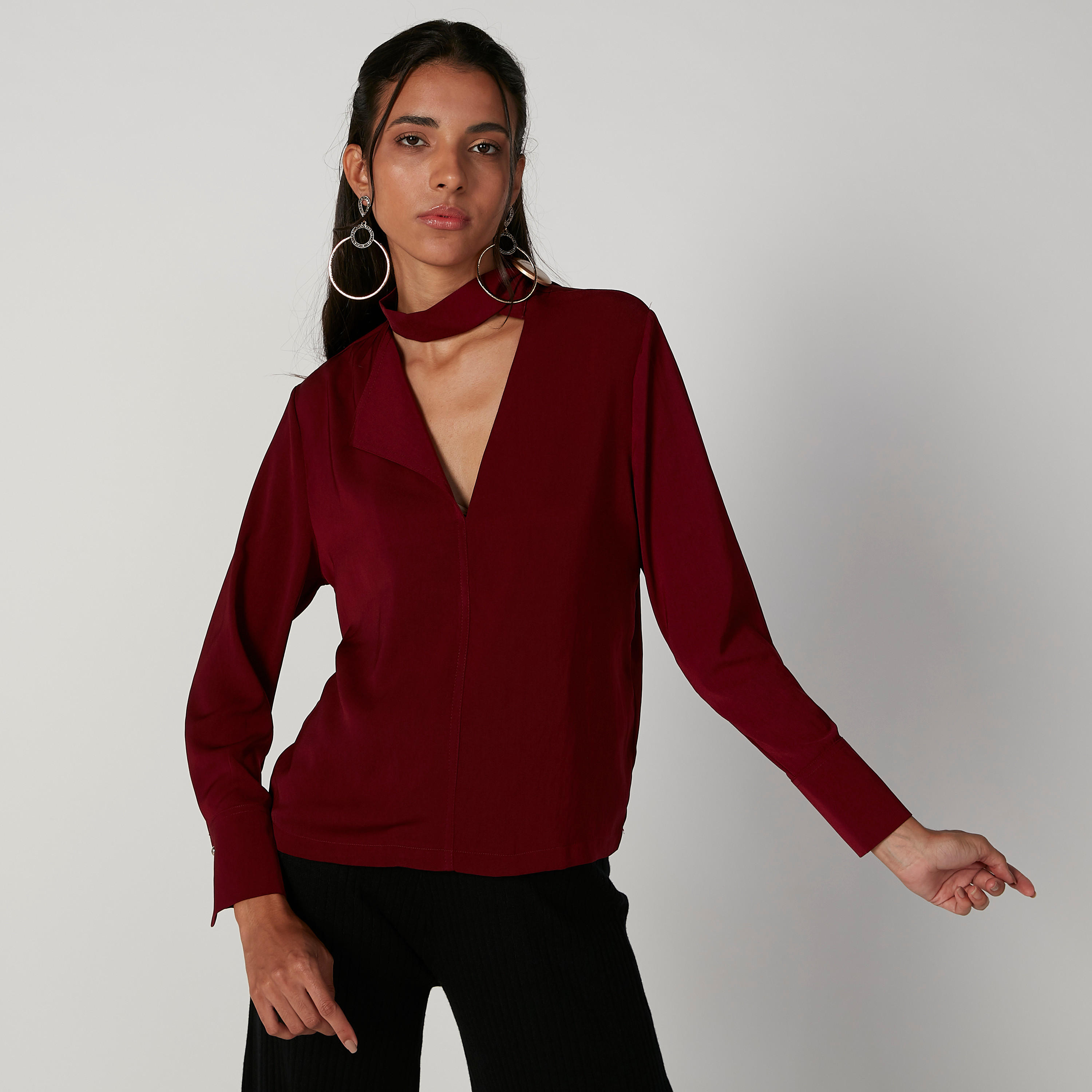بلوزة سادة بياقة عالية وأكمام طويلة-women-clothing-shirtsandblouses-blouses-image-1