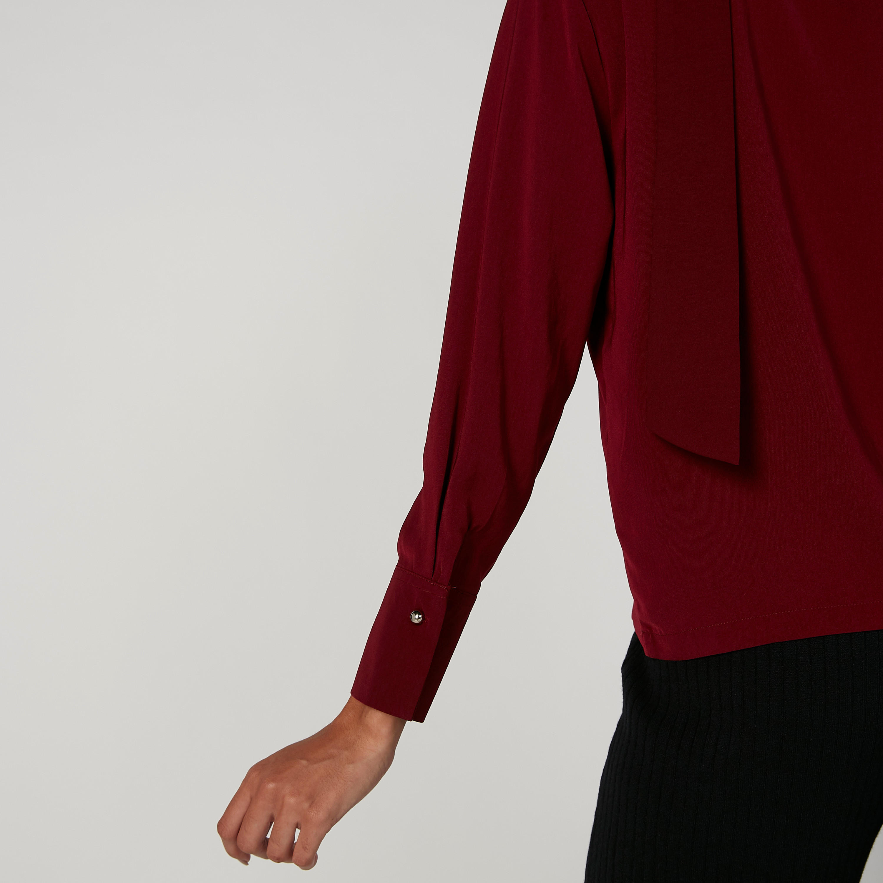 بلوزة سادة بياقة عالية وأكمام طويلة-women-clothing-shirtsandblouses-blouses-image-6