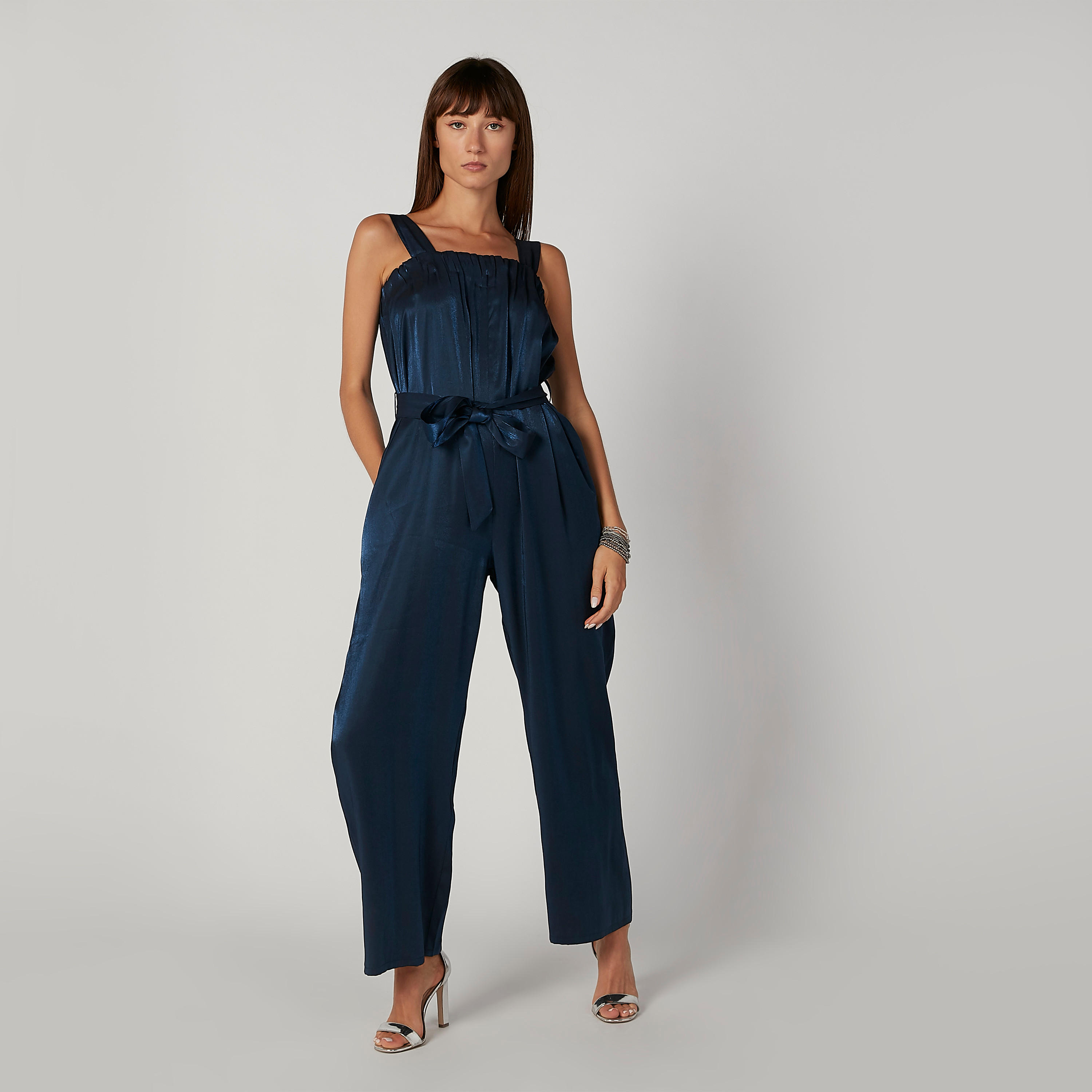 أفرول بارز الملمس دون أكمام بجيوب وأربطة-women-clothing-jumpsuits-image-1