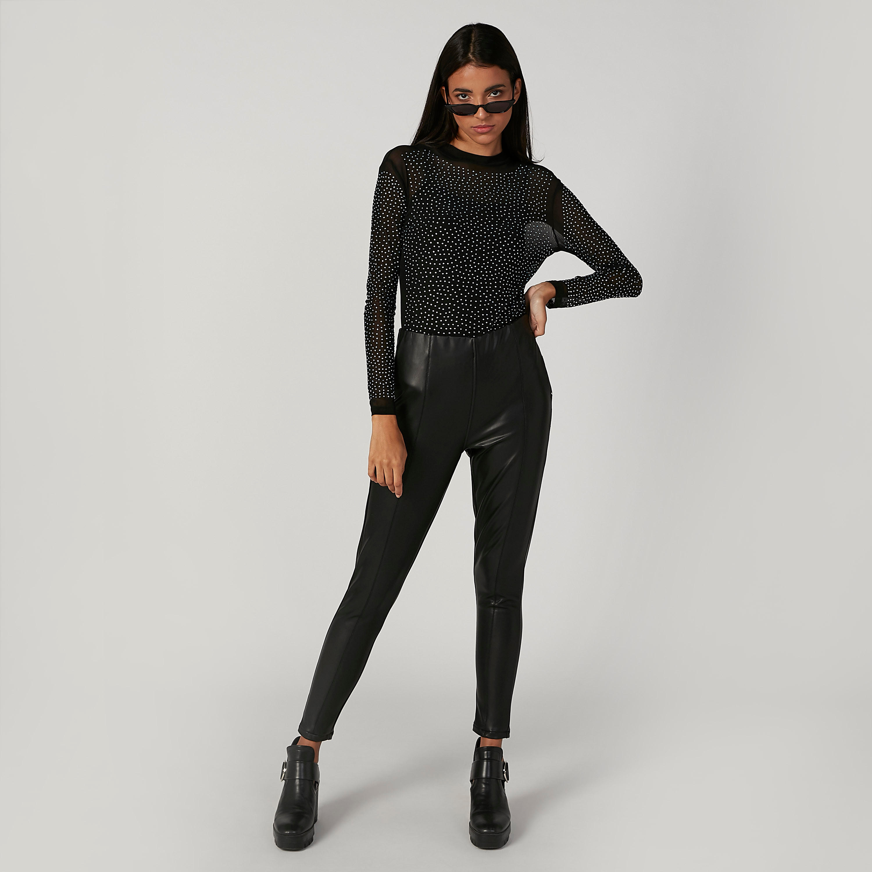 بلوزة سليم مزيّنة بياقة مستديرة وأكمام طويلة-women-clothing-shirtsandblouses-blouses-image-4