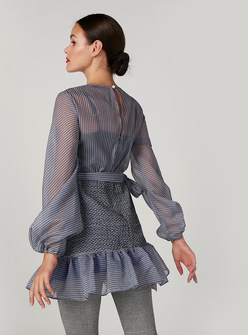 بلوزة مقلّمة بأكمام بيشوب وأربطة-women-clothing-shirtsandblouses-blouses-image-2